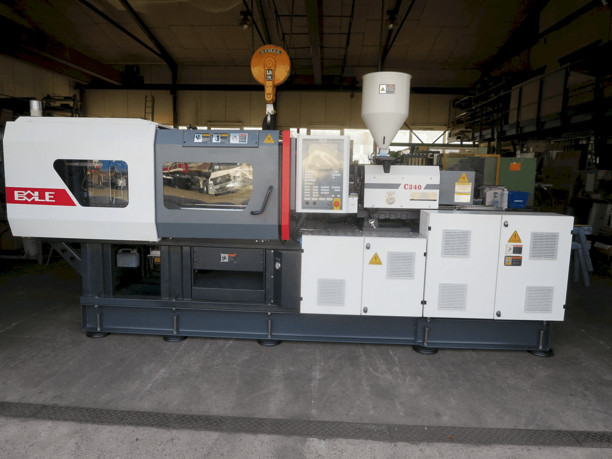 Čelní pohled na BOLE BL 100EKII - C340 stroj