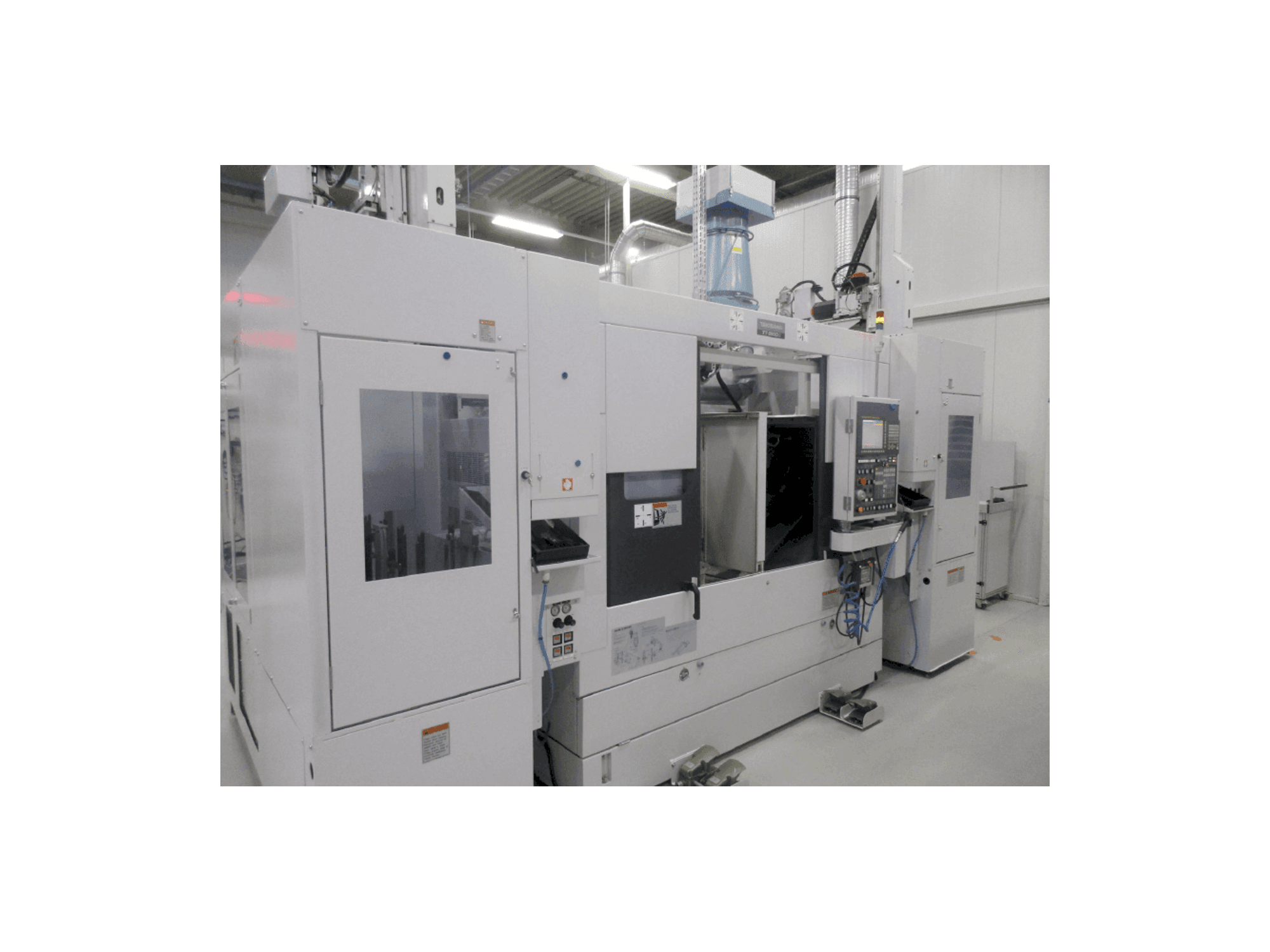 Čelní pohled na Takisawa TT-2600GD stroj