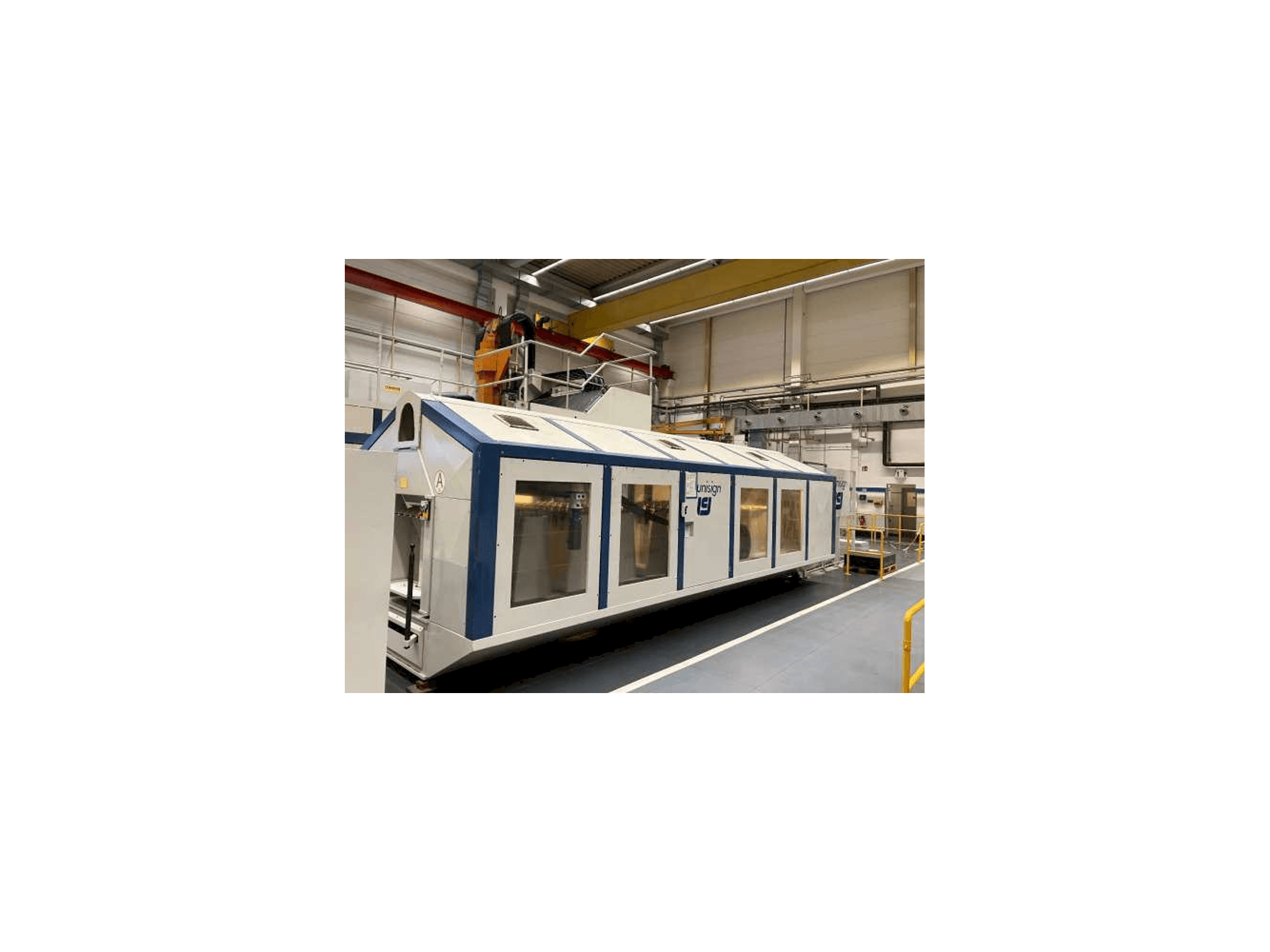 Čelní pohled na Unisign UNICOM 8 stroj