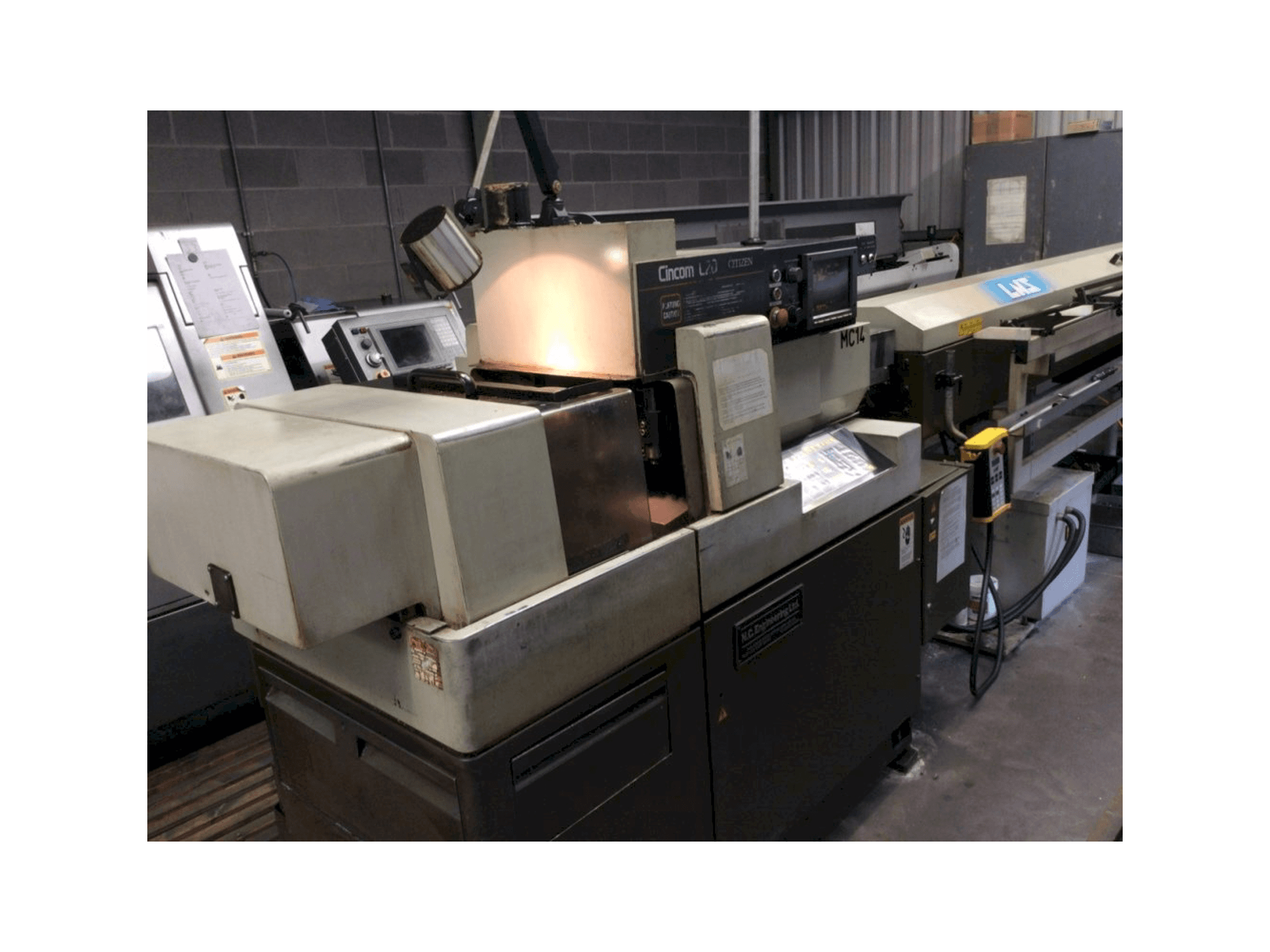 Čelní pohled na Citizen Cincom L320 stroj