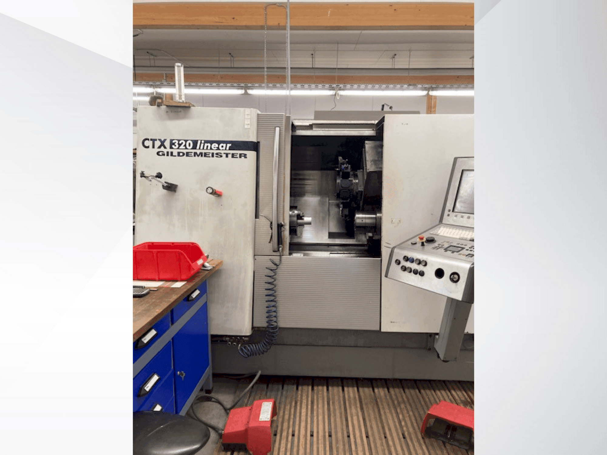 Čelní pohled na Gildemeister CTX 320 linear stroj