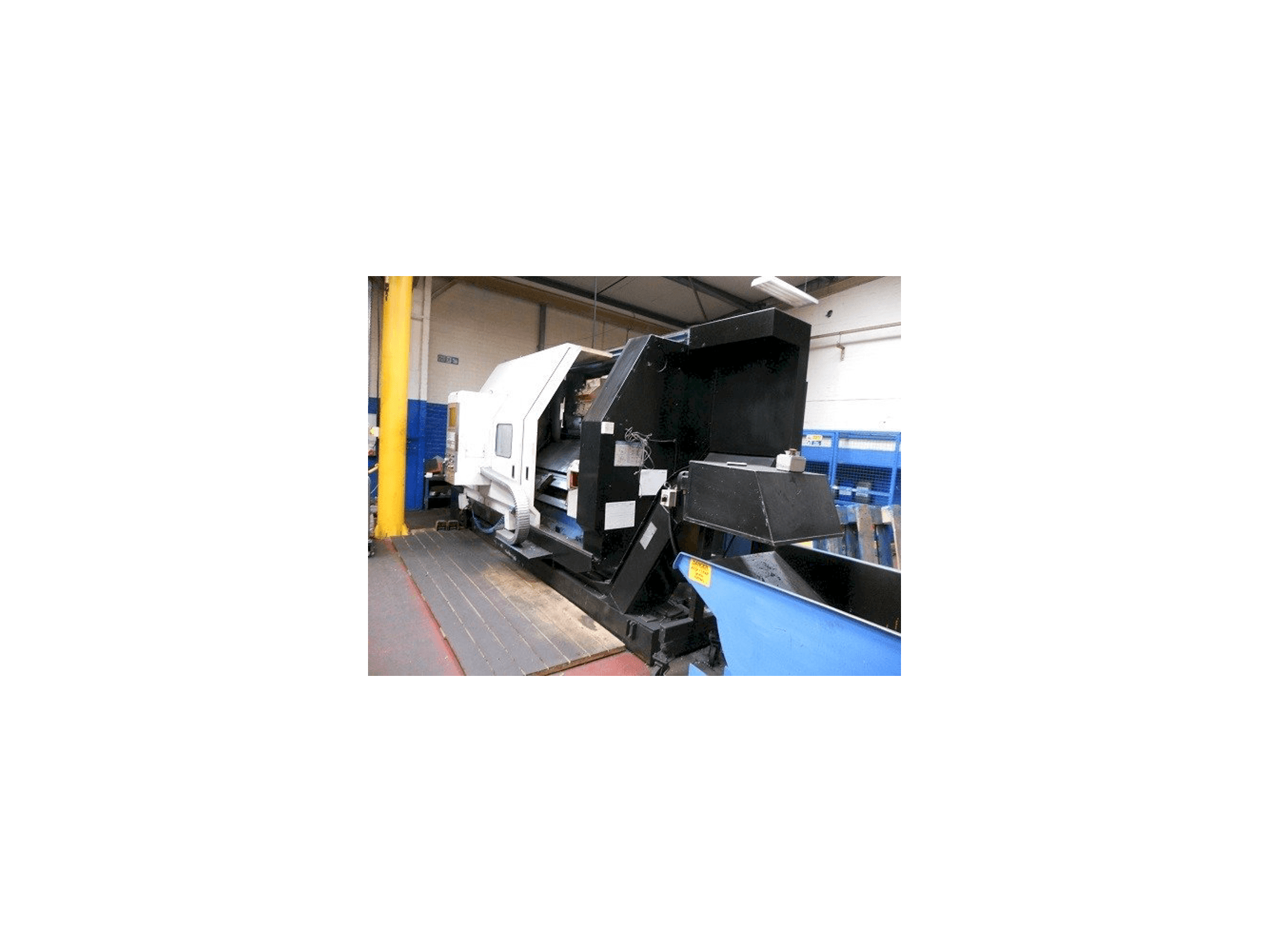 Čelní pohled na Mazak Slant Turn 50N-2000U stroj