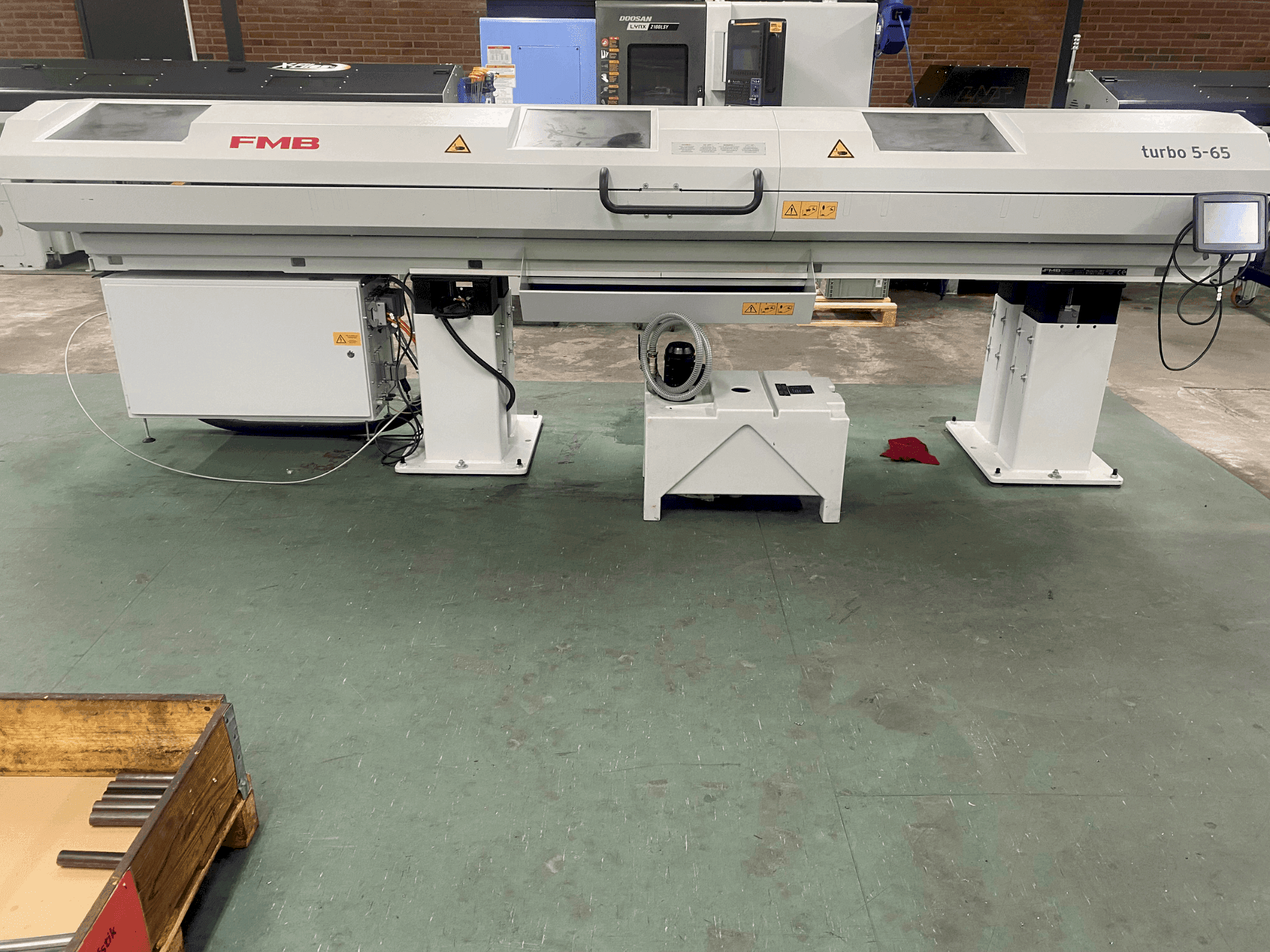 Čelní pohled na FMB Turbo 5-65 stroj