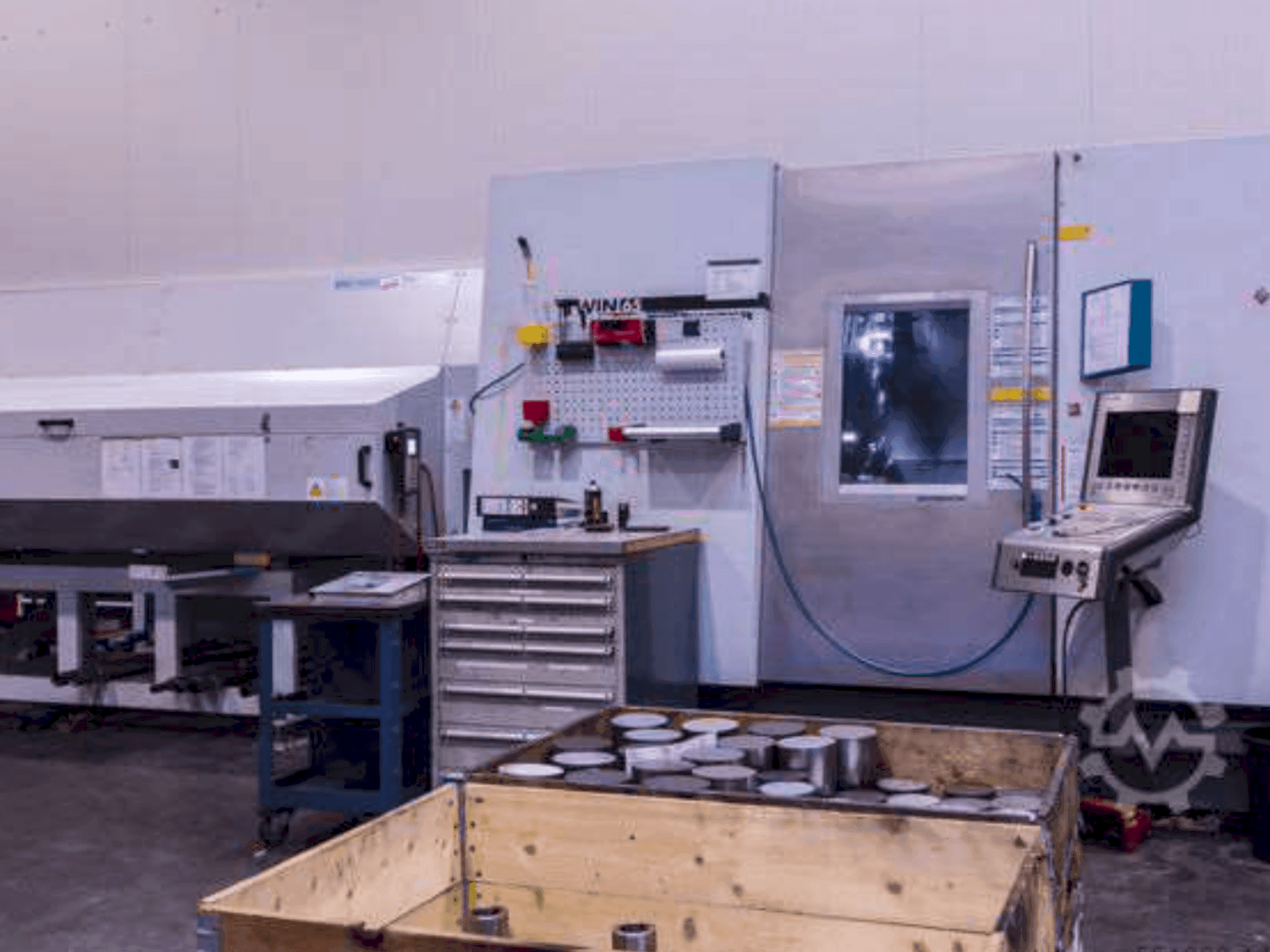 Čelní pohled na DMG Gildemeister Twin 65 (2004) stroj