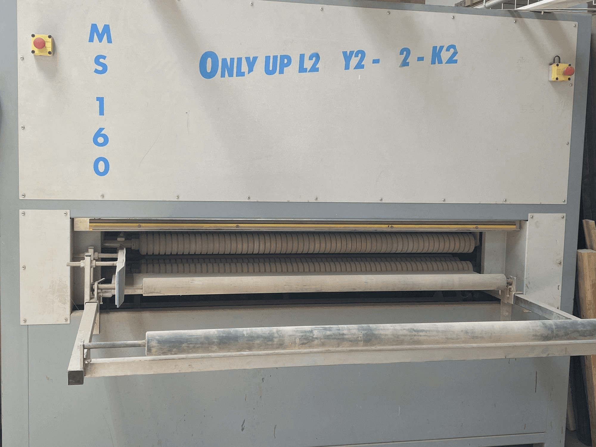 Čelní pohled na MS 160 ONLY UP L2-Y1-X1-K2 stroj