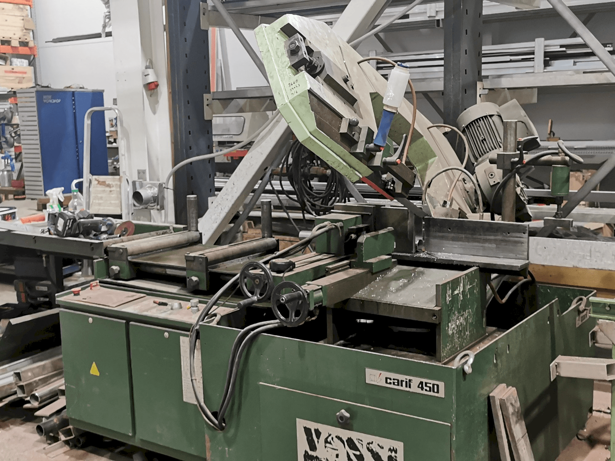 Čelní pohled na carif 450 BA stroj