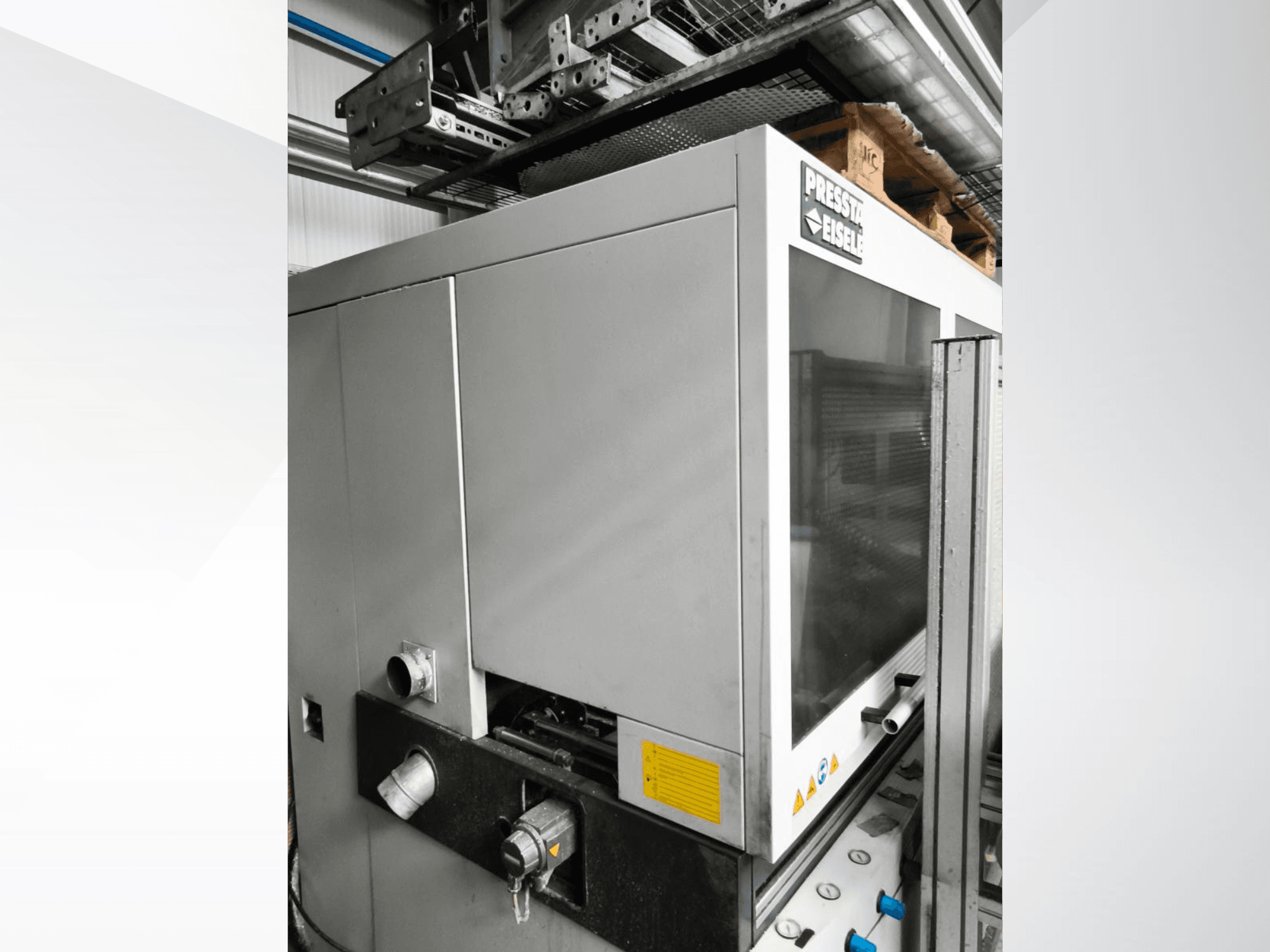 Kotoučová pila na kov PRESSTA EISELE Profilma 400 V, boční pohled se zvýrazněným ovládacím panelem a mechanickými detaily.