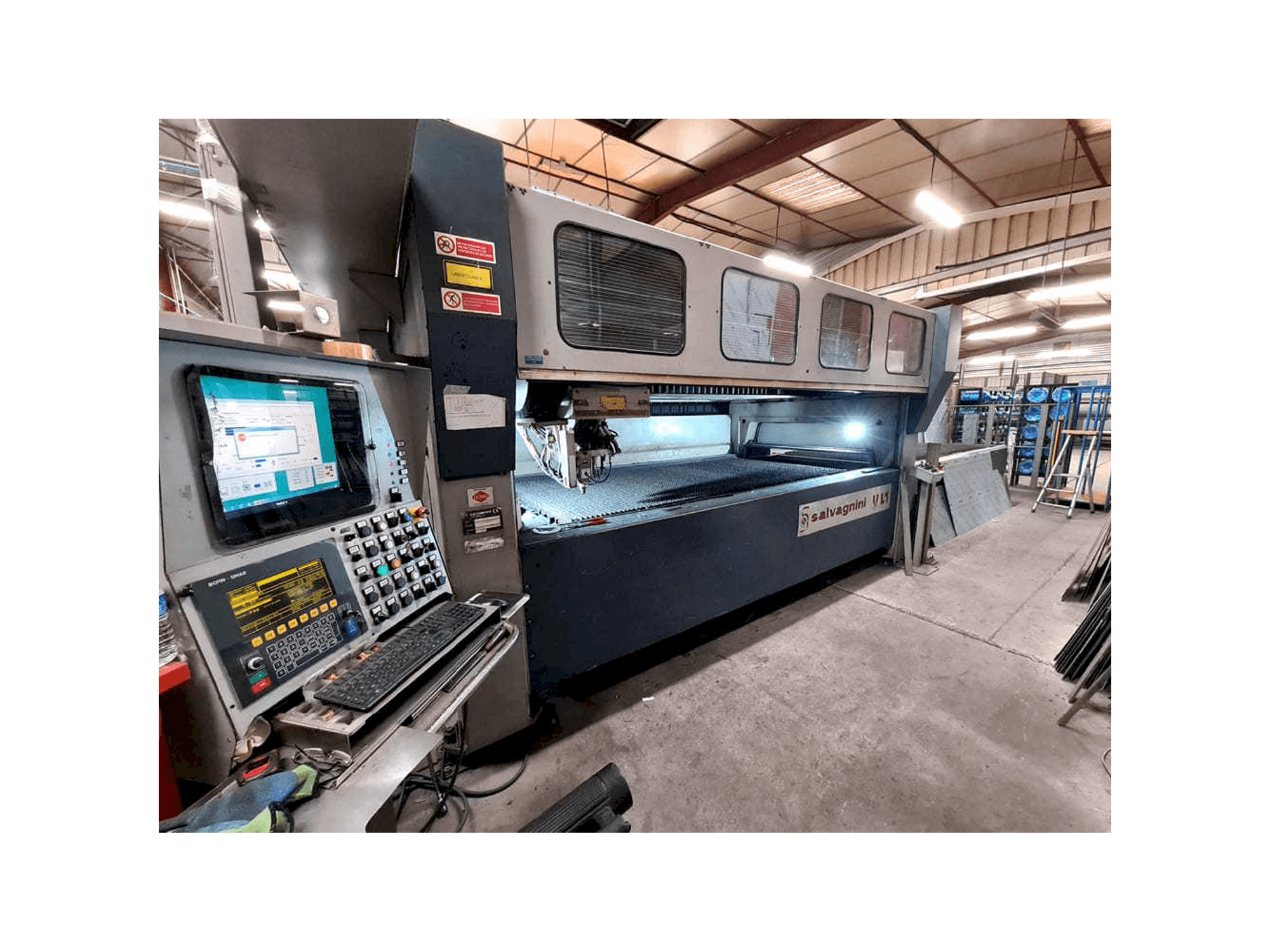Čelní pohled na Salvagnini VL1 stroj