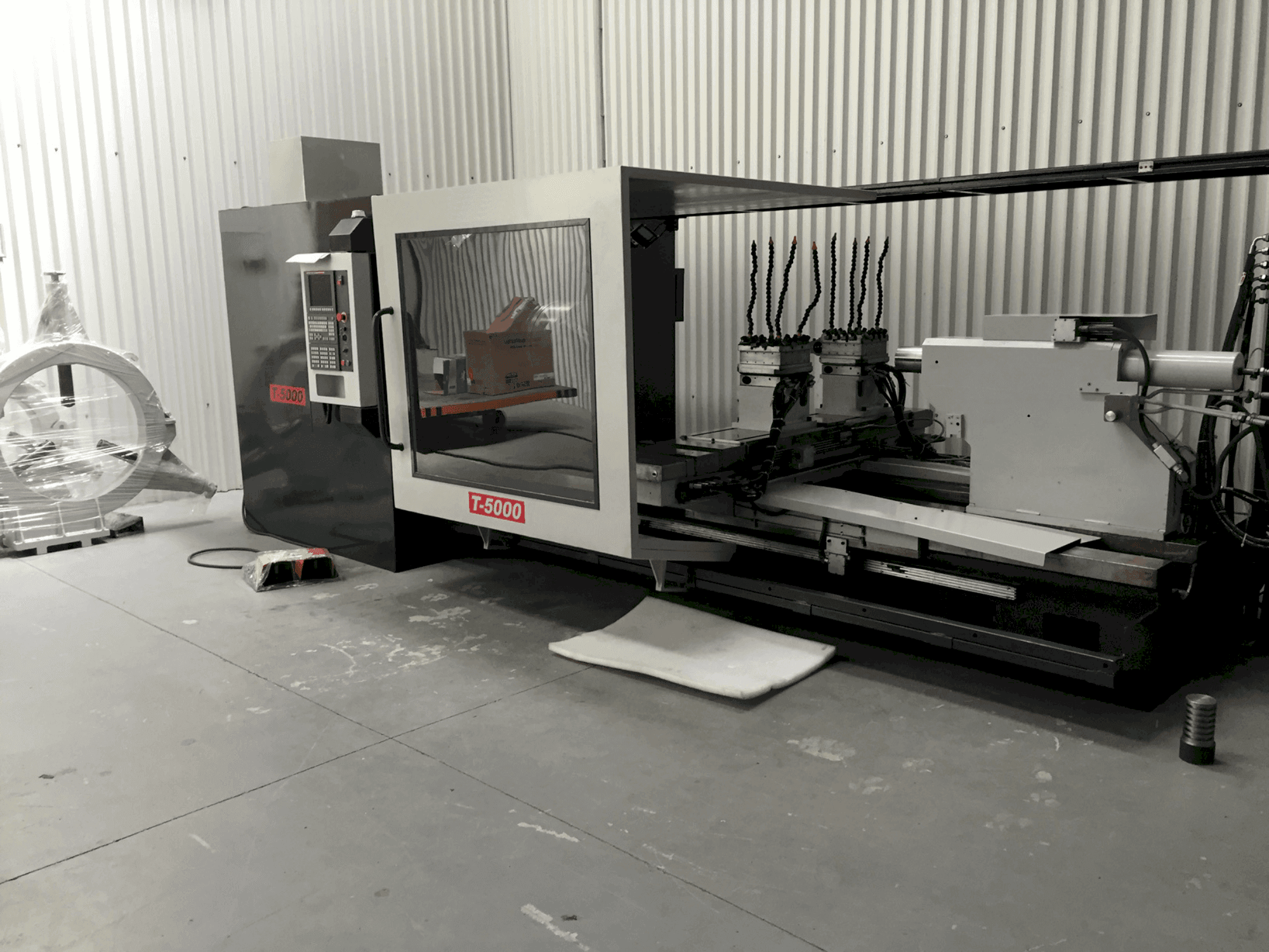 Čelní pohled na RAIS T 5000 stroj