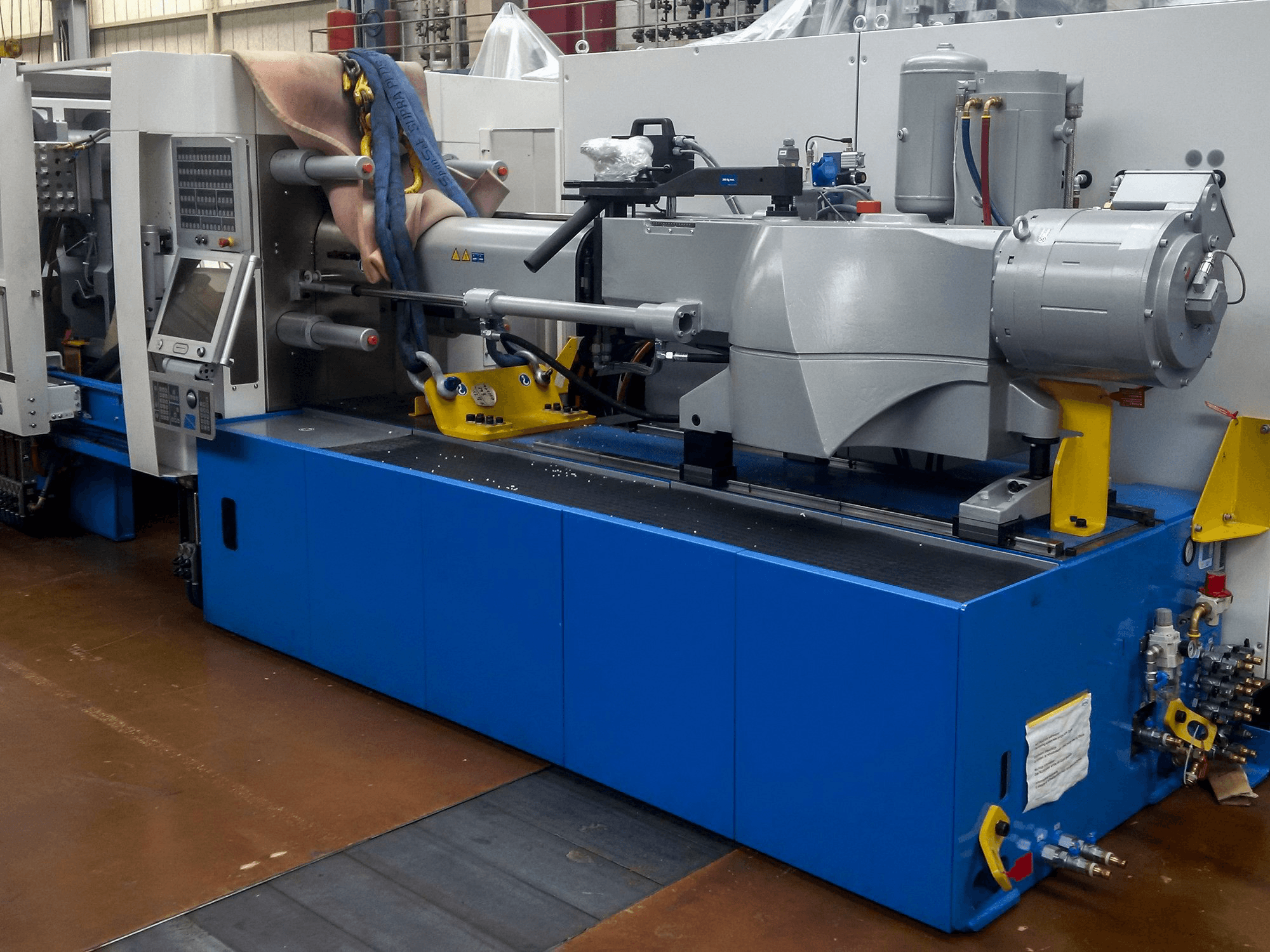 Levý pohled na Netstal ELION 1200-510 stroj