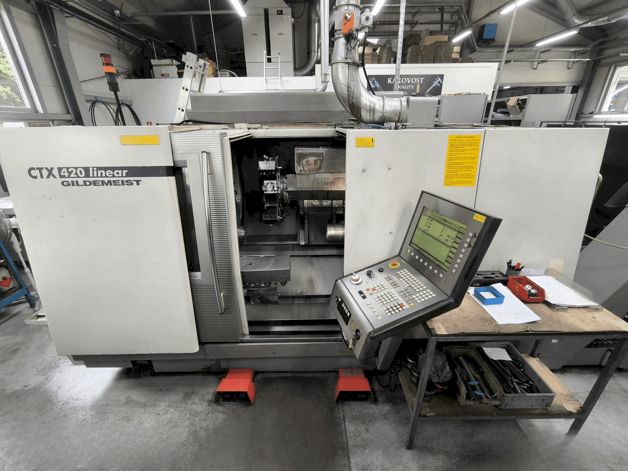 Čelní pohled na Gildemeister GILDEMEISTER CTX 420 linear stroj