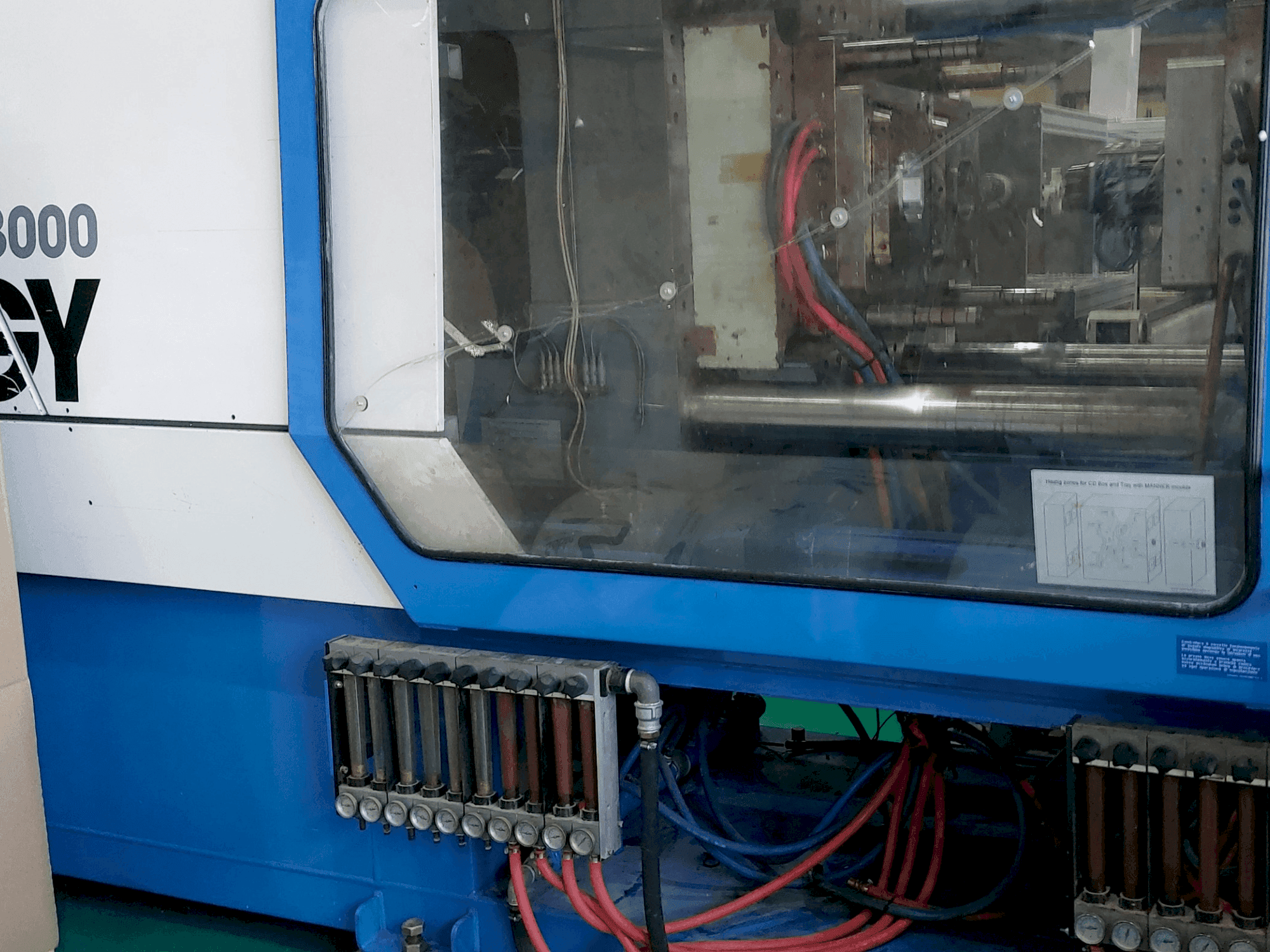 Čelní pohled na Netstal S 300 – 1700 stroj