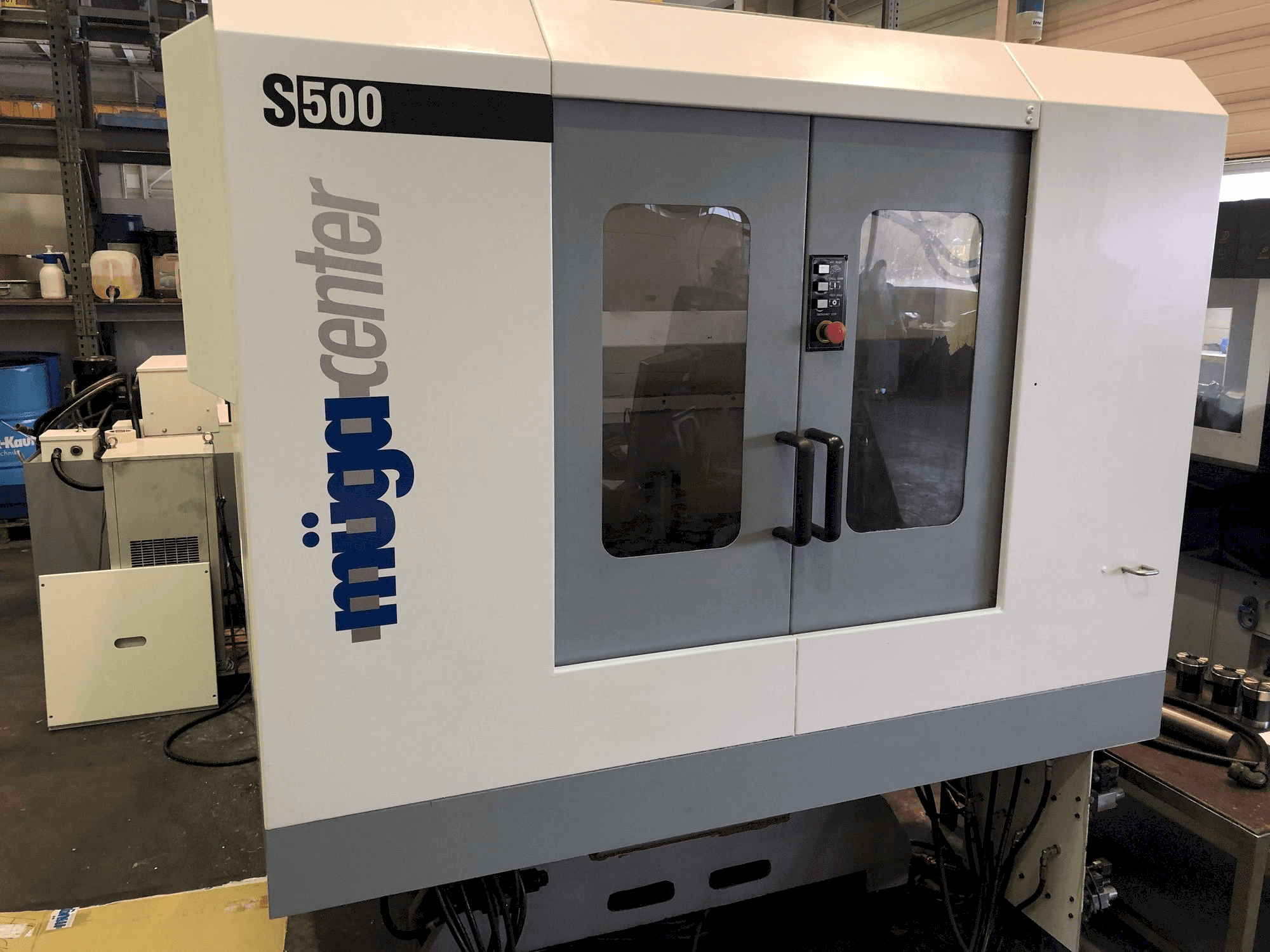 Čelní pohled na Muga S500 stroj