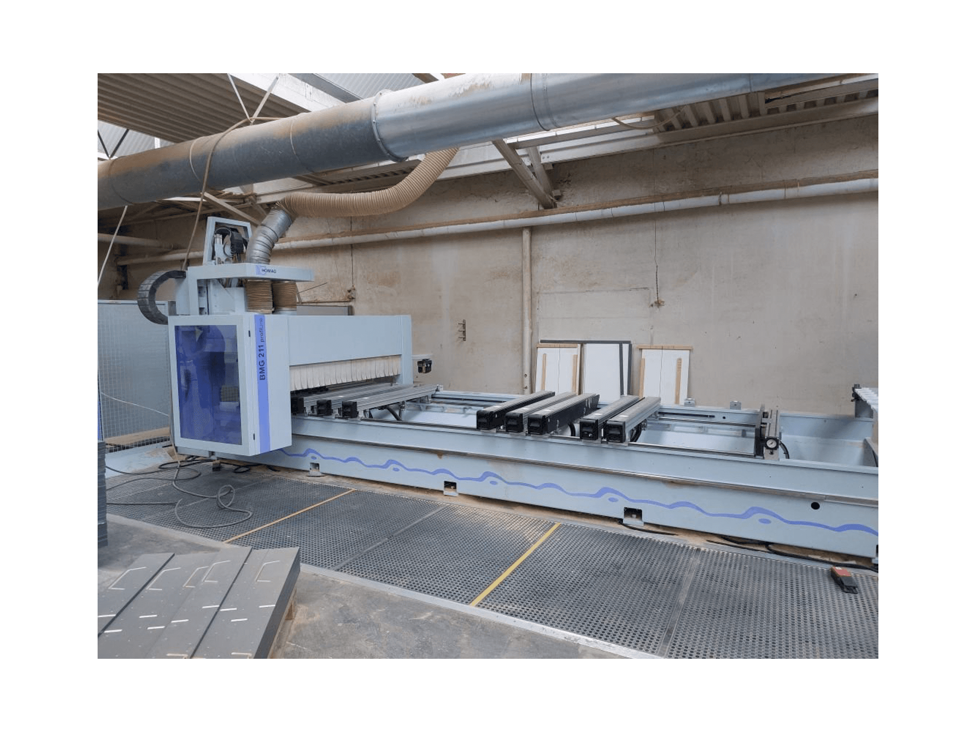 Čelní pohled na HOMAG PROFI BMG211 / 45 / 15 / K stroj