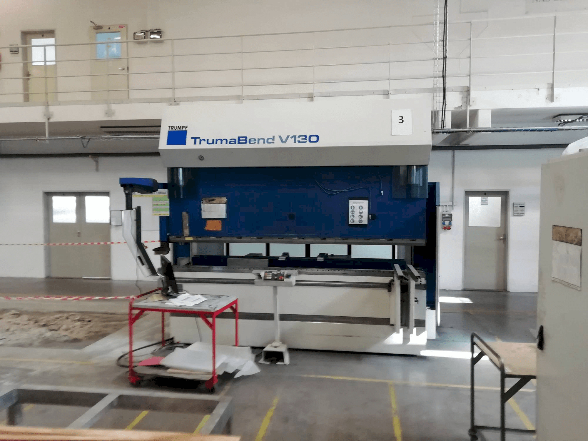 Čelní pohled na Trumpf TrumaBend V130 stroj