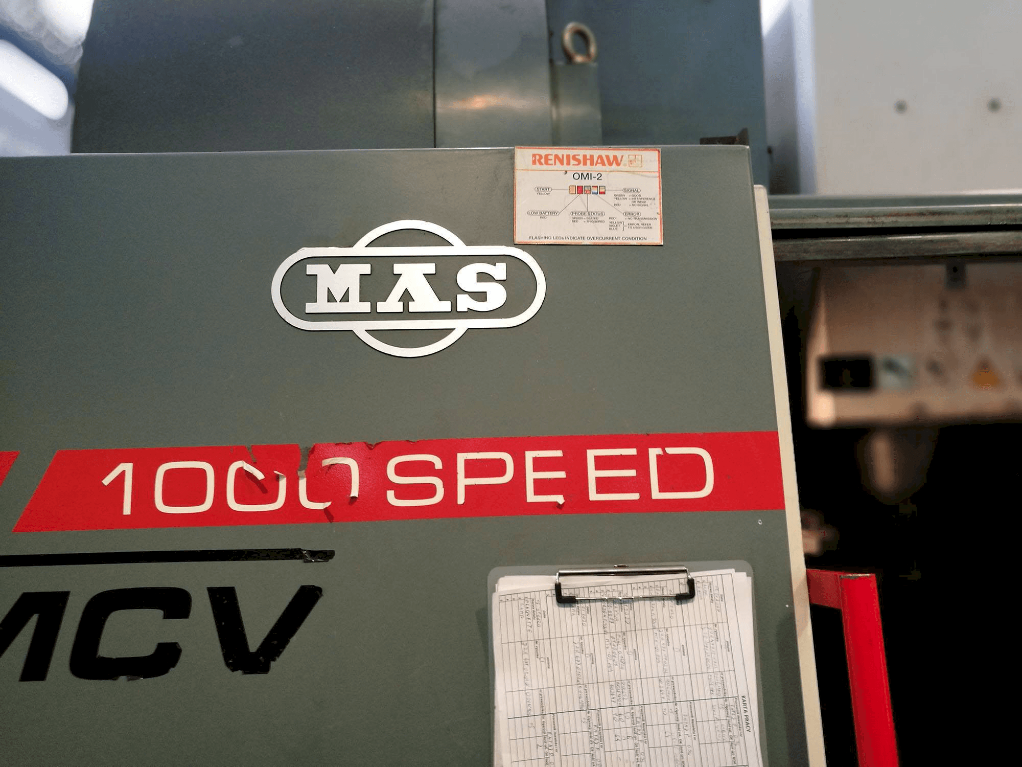 Čelní pohled na KOVOSVIT MAS MCV 1000 SPEED stroj