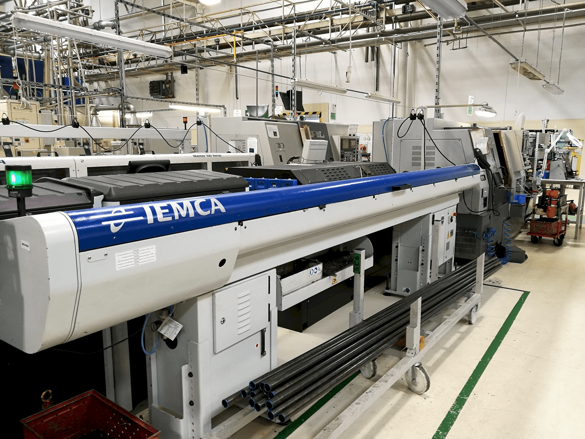 Čelní pohled na IEMCA BOSS 552 HD - 44 LL stroj