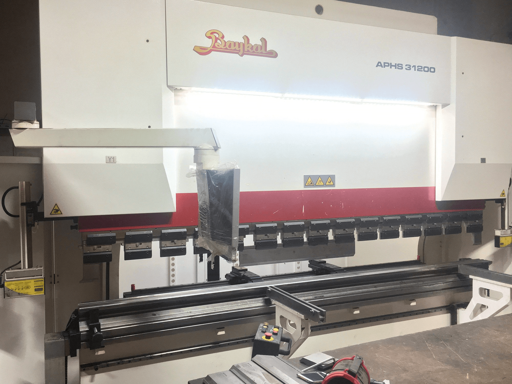 Čelní pohled na Baykal APHS 31200 stroj