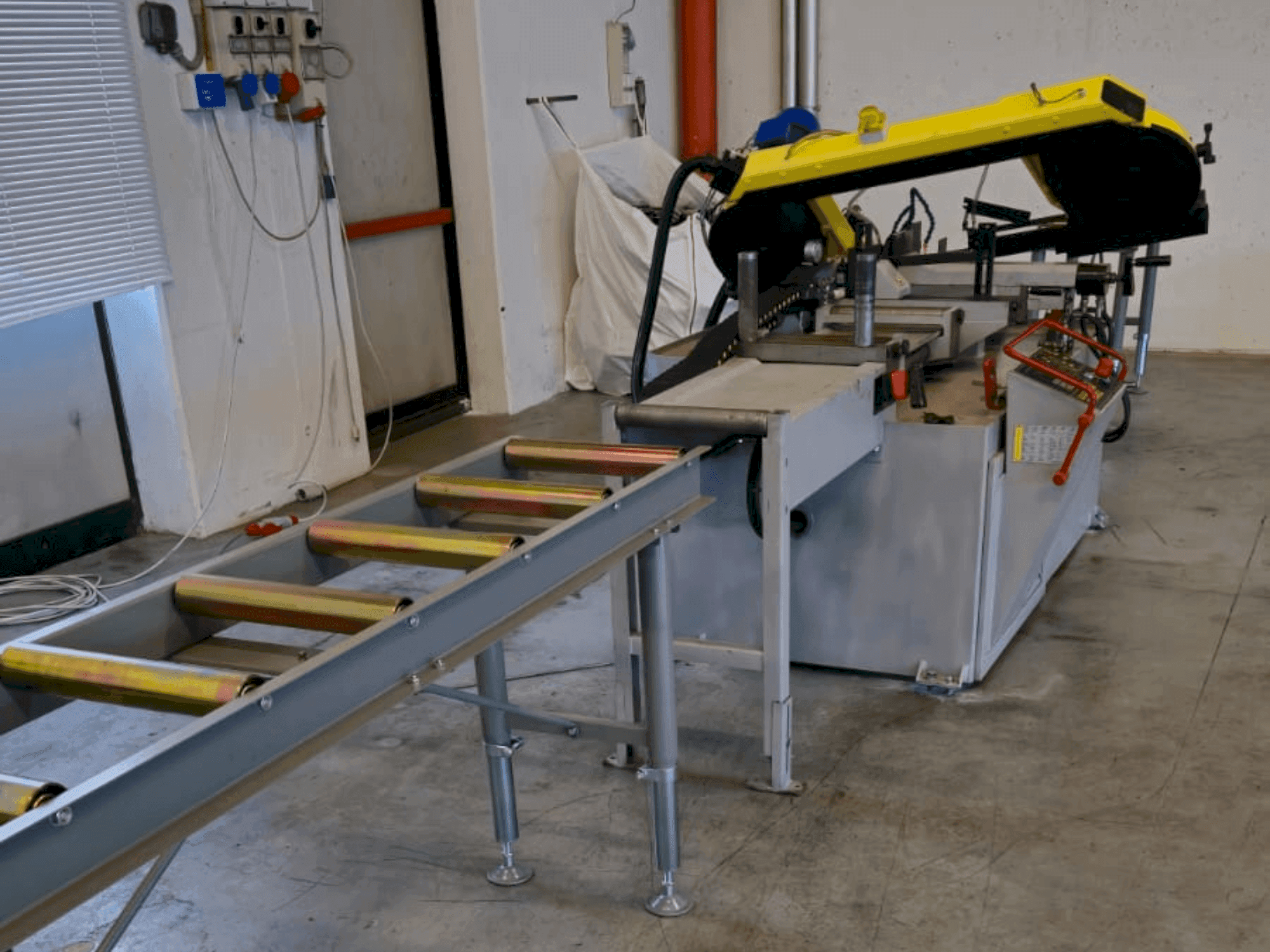 Čelní pohled na FMB JUPITER stroj