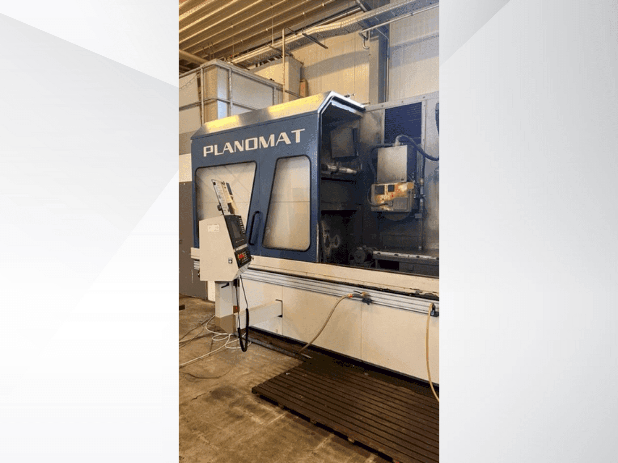 Čelní pohled na BLOHM Planomat 616 stroj