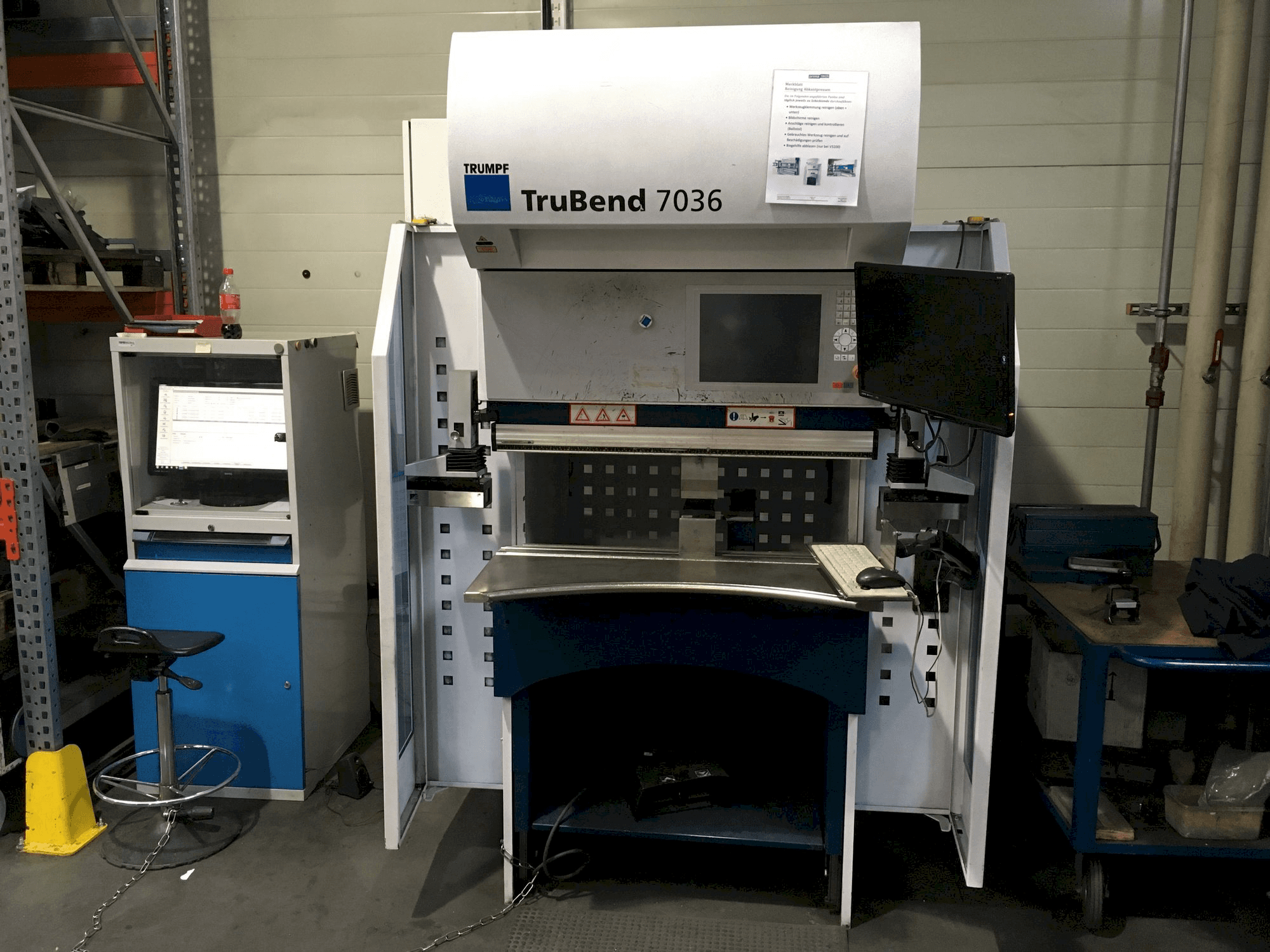 Čelní pohled na Trumpf TruBend 7036 stroj