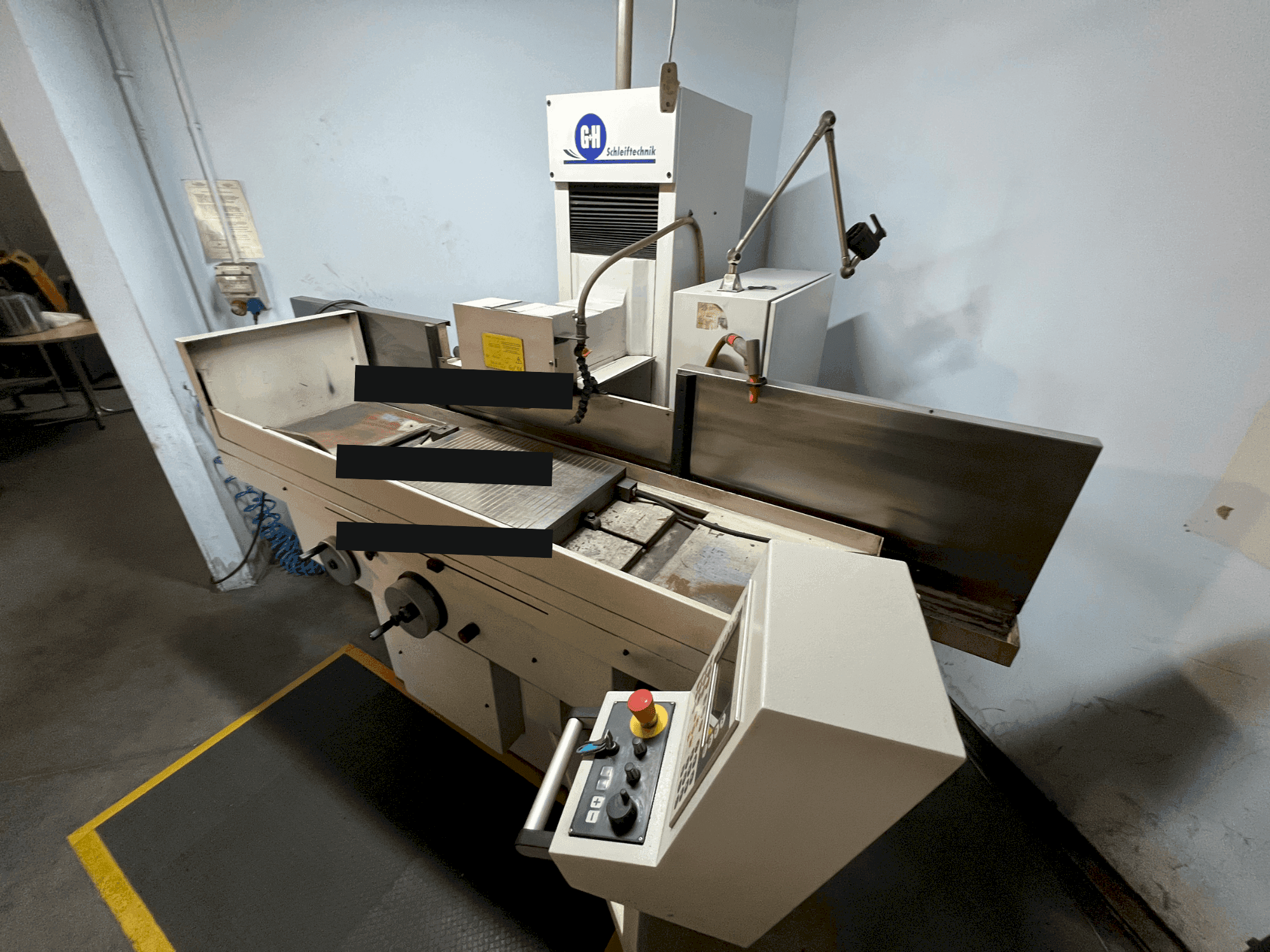 Čelní pohled na GEIBEL & HOTZ FS 60 AC stroj