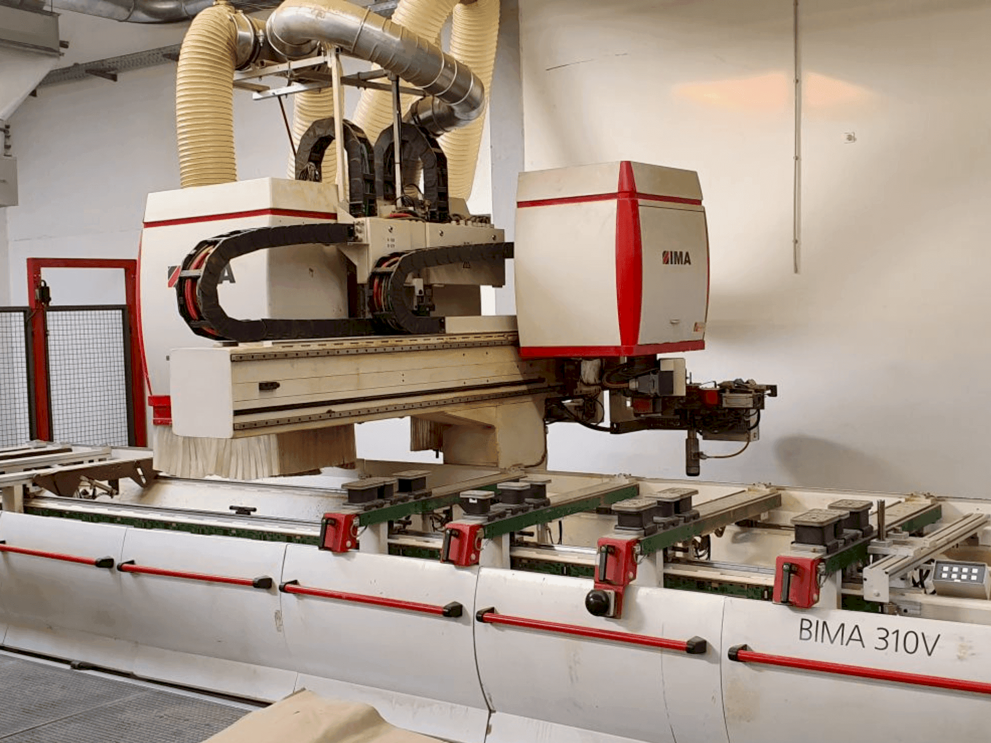 Čelní pohled na IMA BIMA 310V 120/600 stroj
