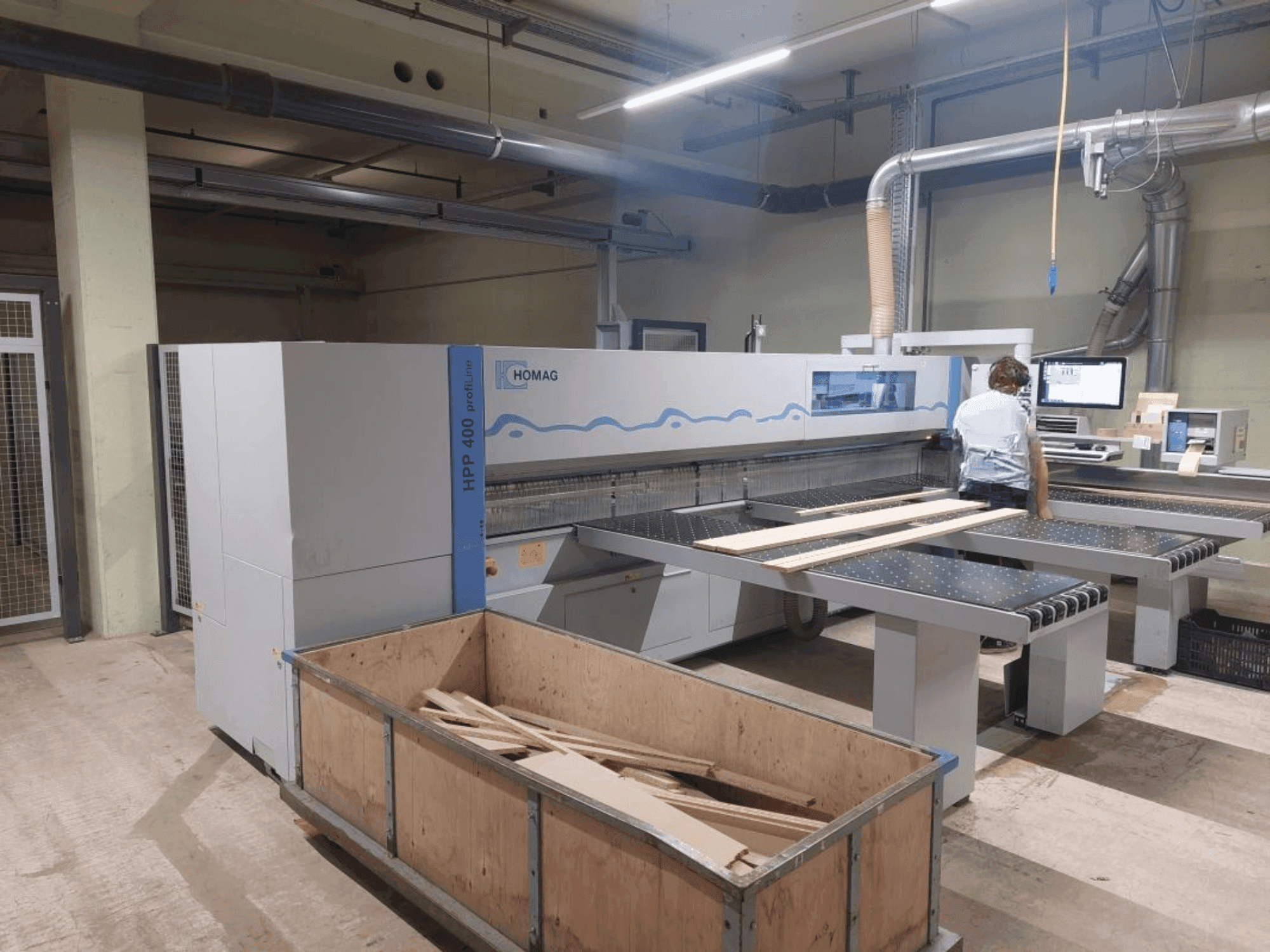 Čelní pohled na HOMAG HPP 400 profiLine stroj