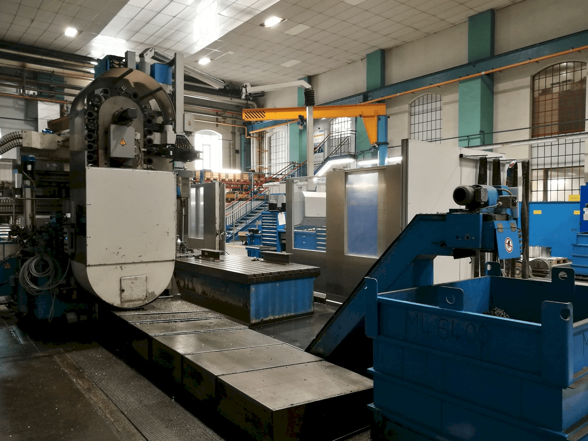 Čelní pohled na Kekeisen UFF 5000 stroj