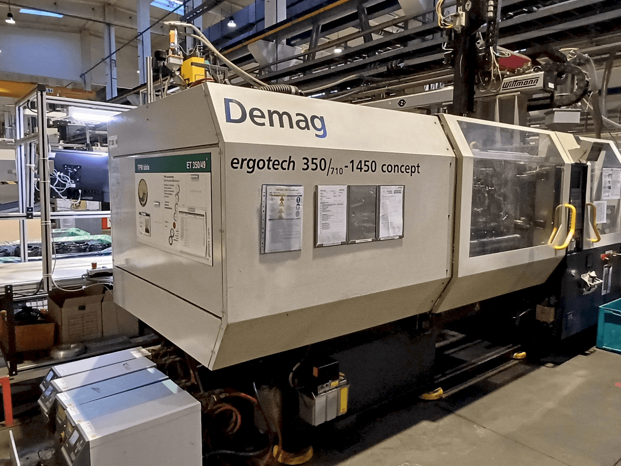 Čelní pohled na SUMITOMO SHI DEMAG Ergotech 350 Concept stroj