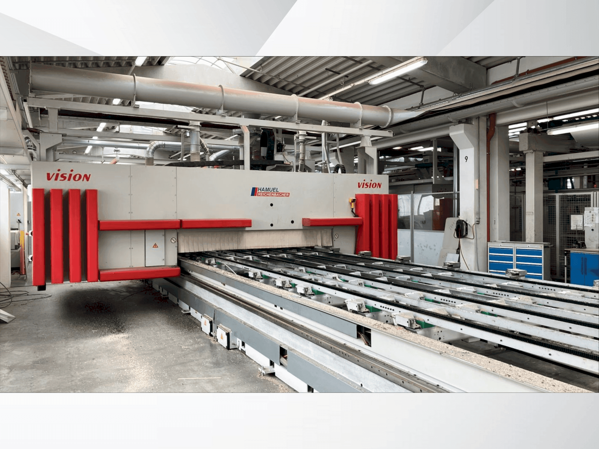 Čelní pohled na Hamuel Reichenbacher VISION III-TT-L stroj