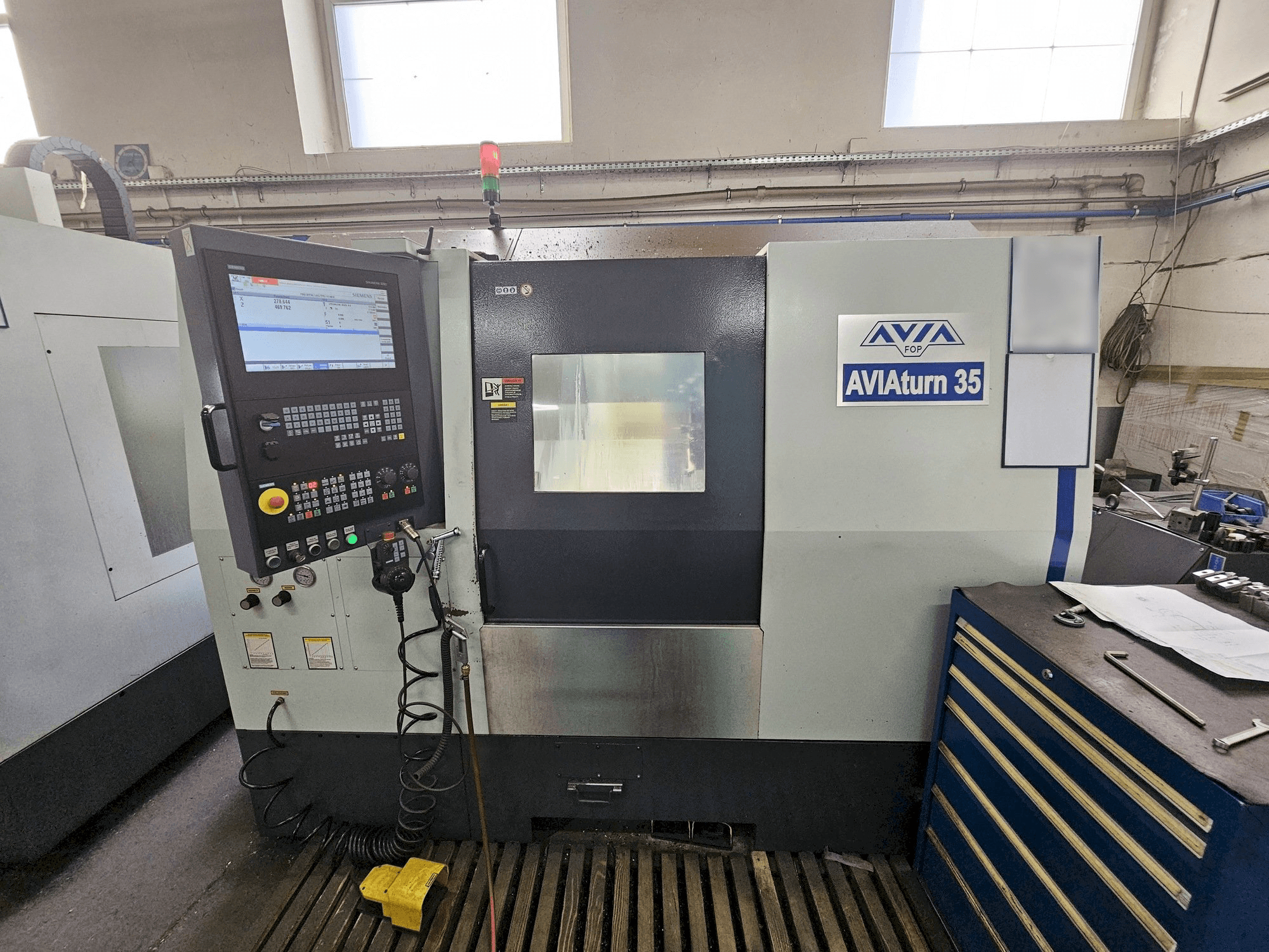 Čelní pohled na Avia AVIAturn 35 stroj