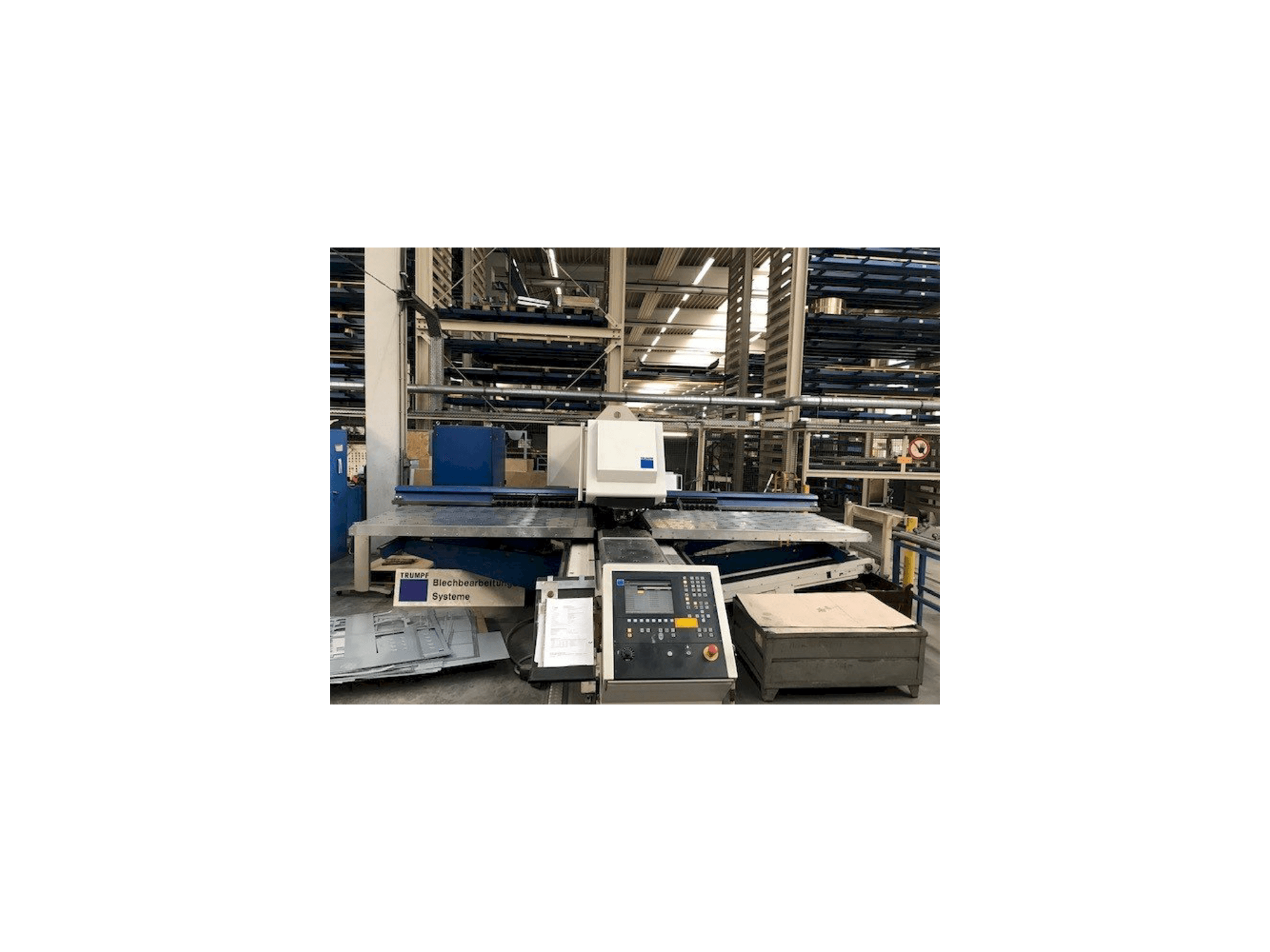 Čelní pohled na Trumpf Trumatic TC 5000 R stroj