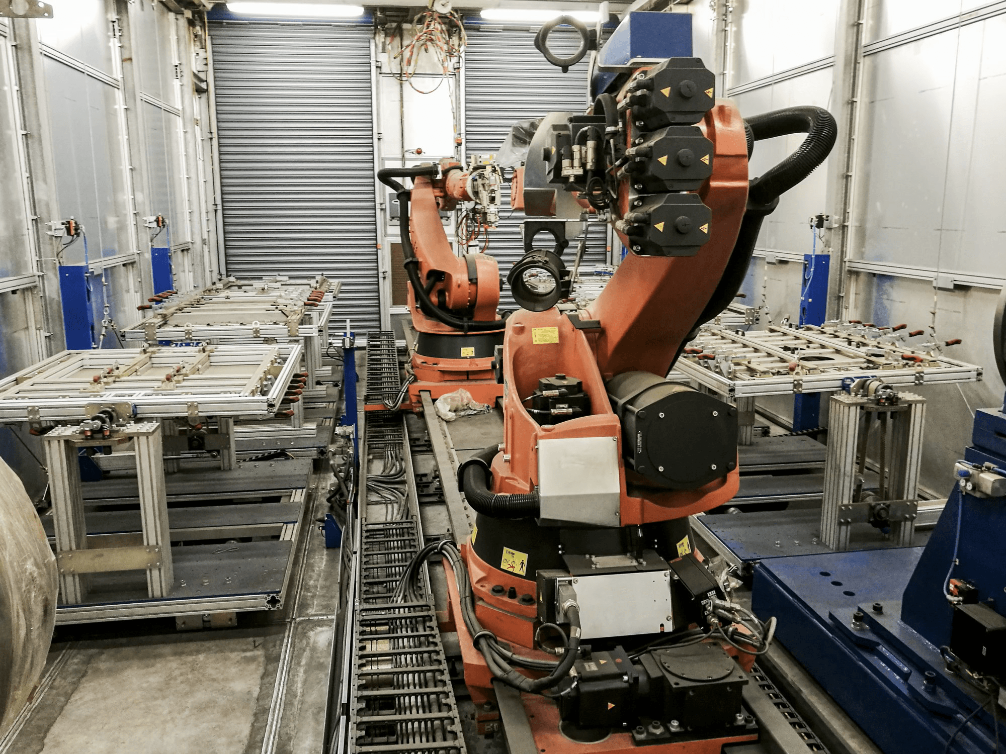 Detail na KUKA KR 100-2 HA stroje