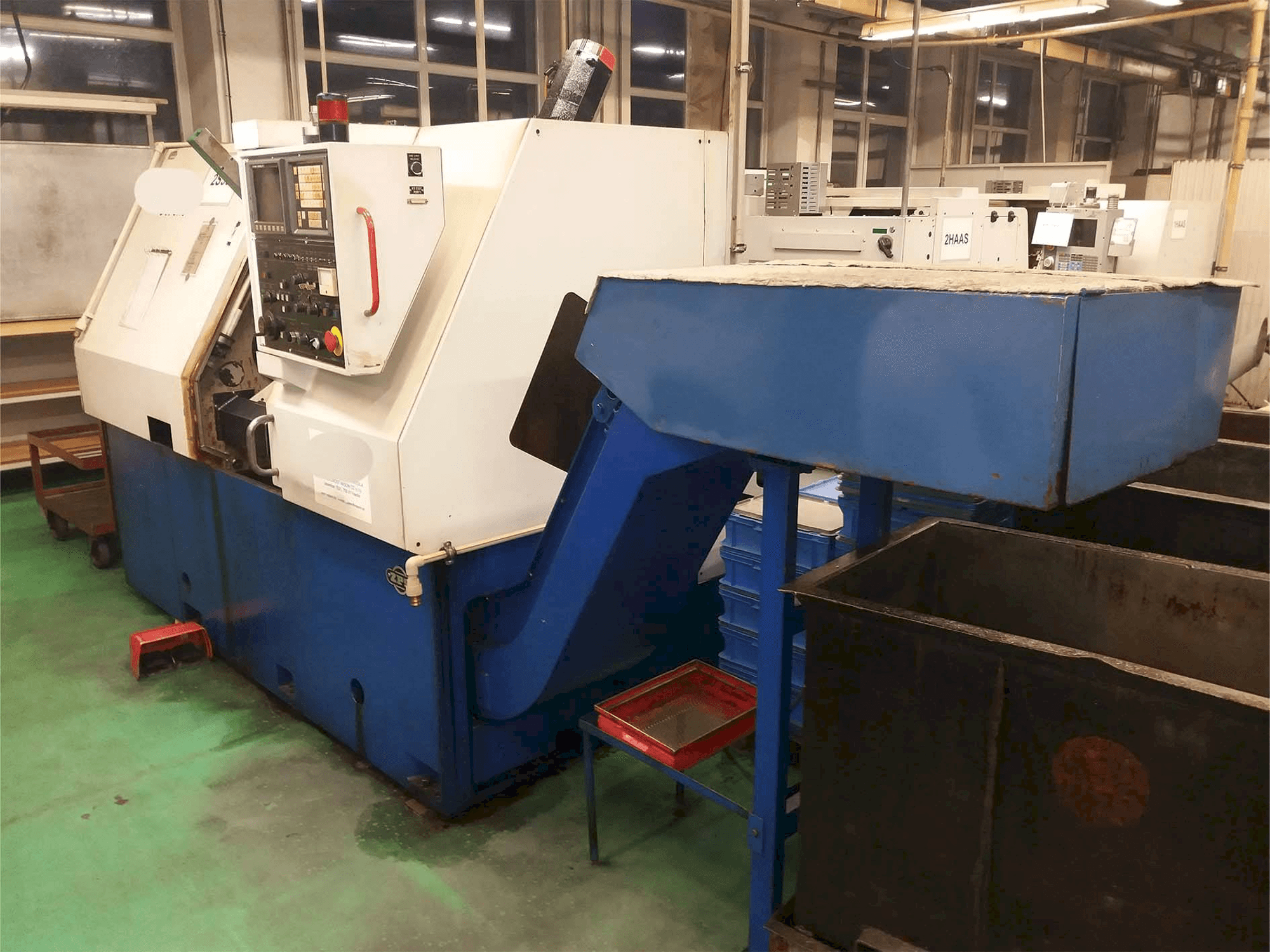Čelní pohled na ZPS S-50 CNC stroj
