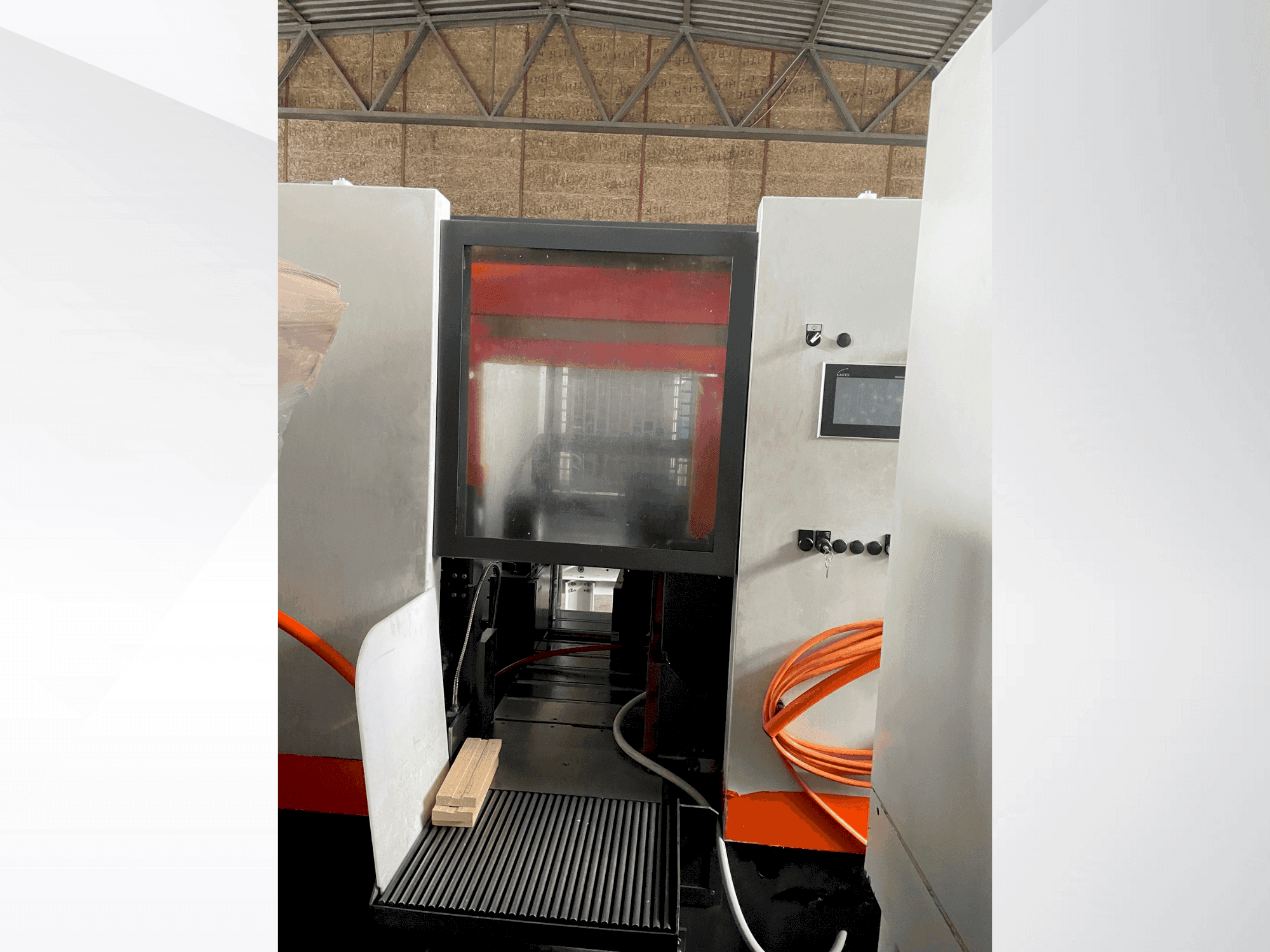 Čelní pohled na KASTO WIN A4.6 stroj