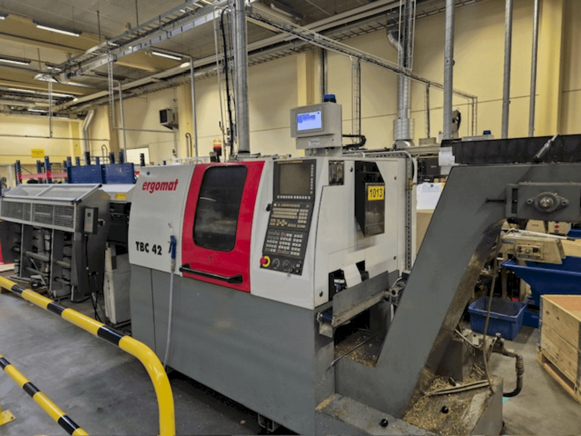 Čelní pohled na ERGOMAT TBC-42 stroj