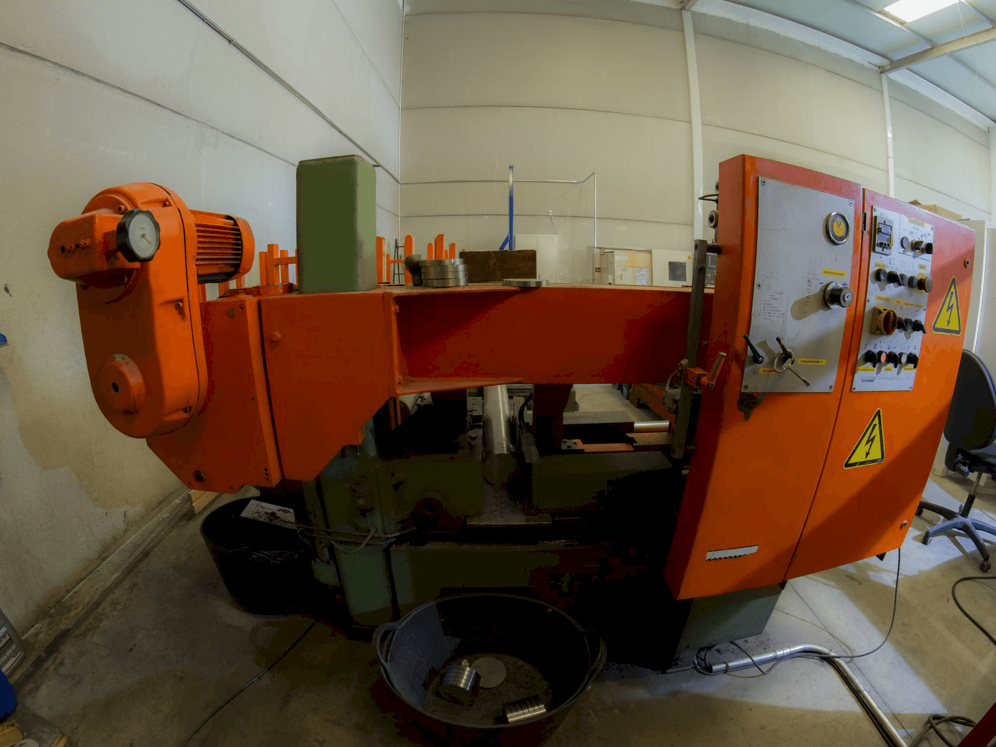 Čelní pohled na KASTO HBA 340 AU stroj