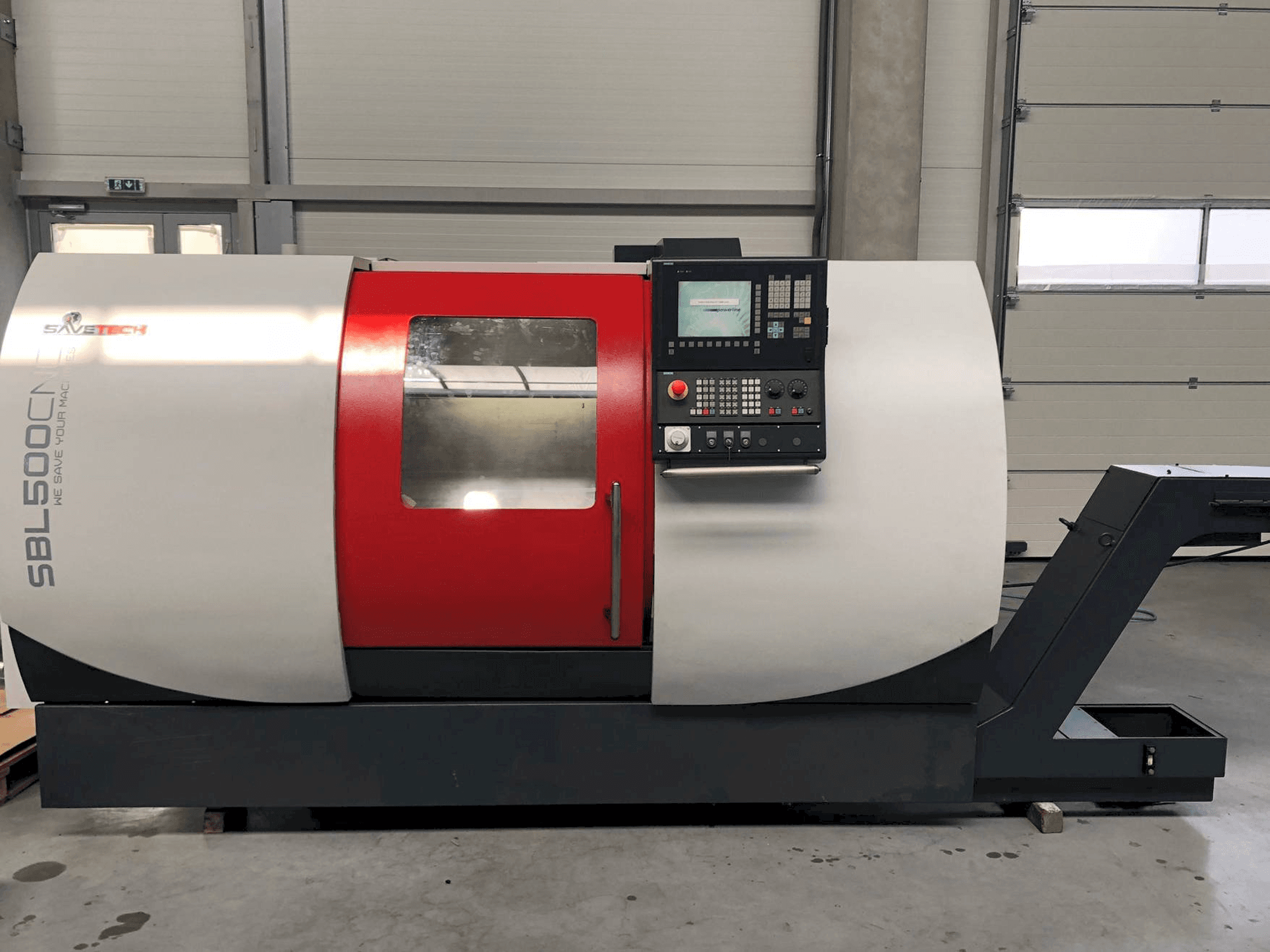 Čelní pohled na TRENS SBL 500/750 stroj