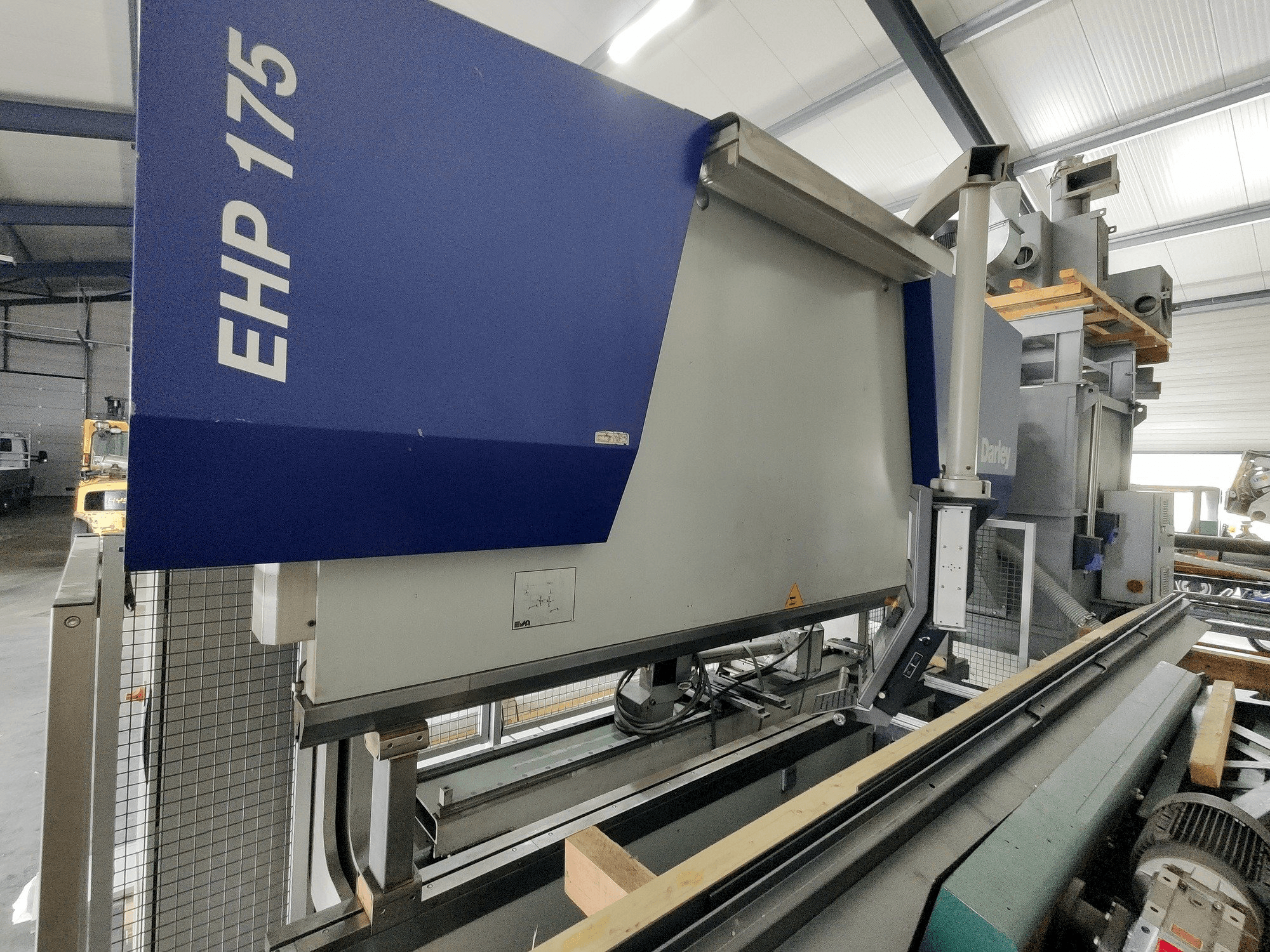 Levý pohled na Darley EHP 175.31/25 stroj