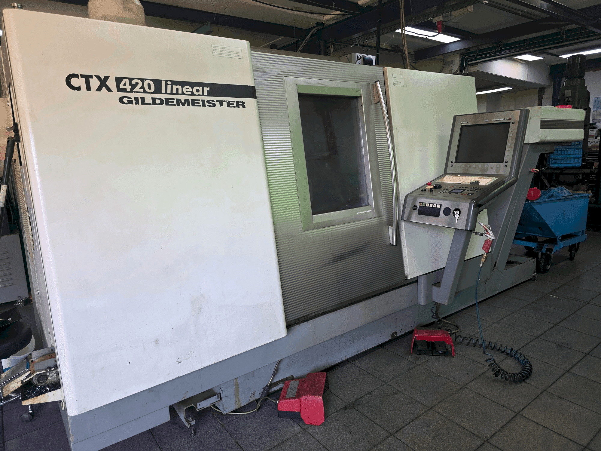 Čelní pohled na Gildemeister CTX 420 linear stroj