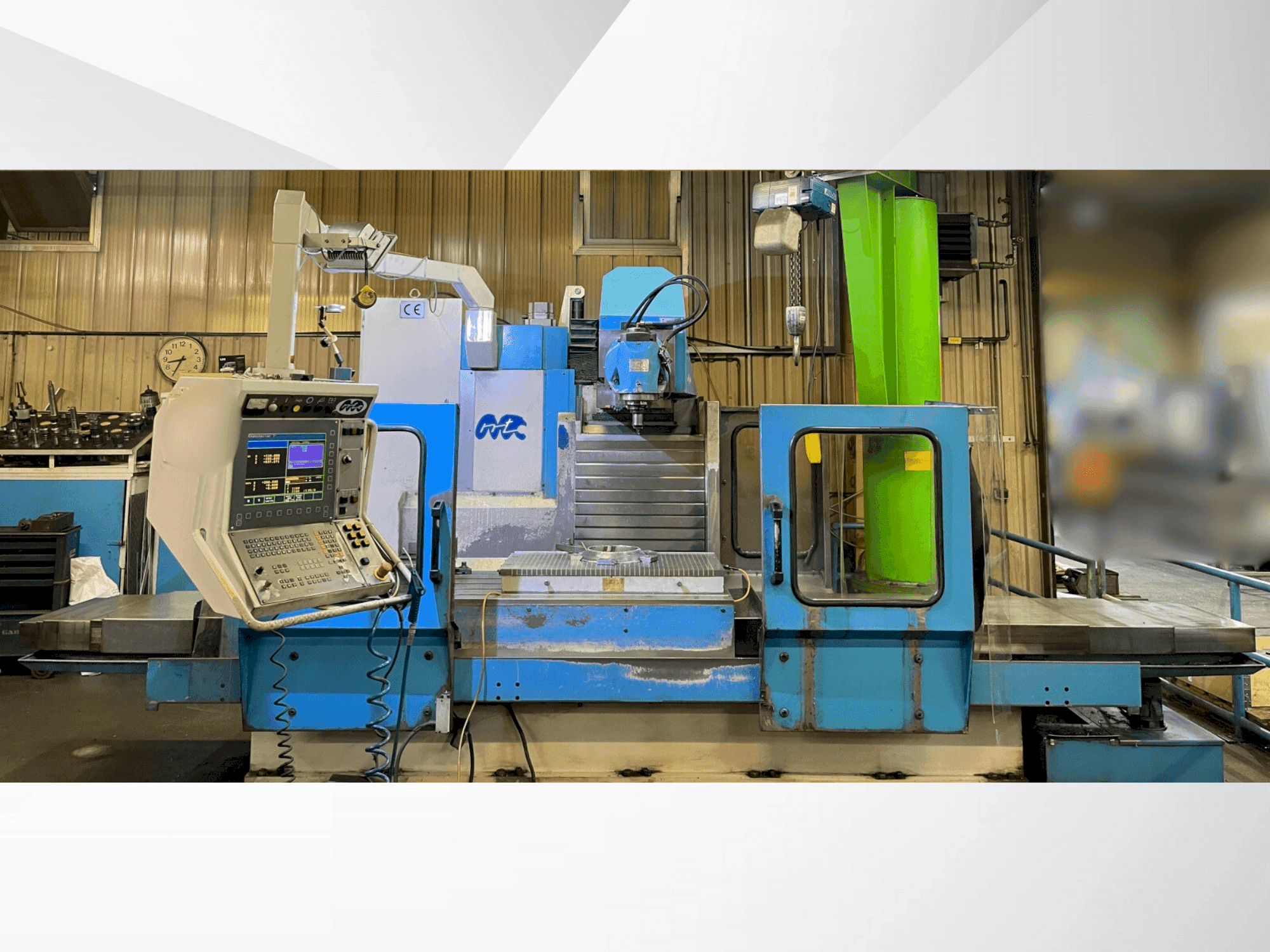 Čelní pohled na MTE Kompakt Plus stroj