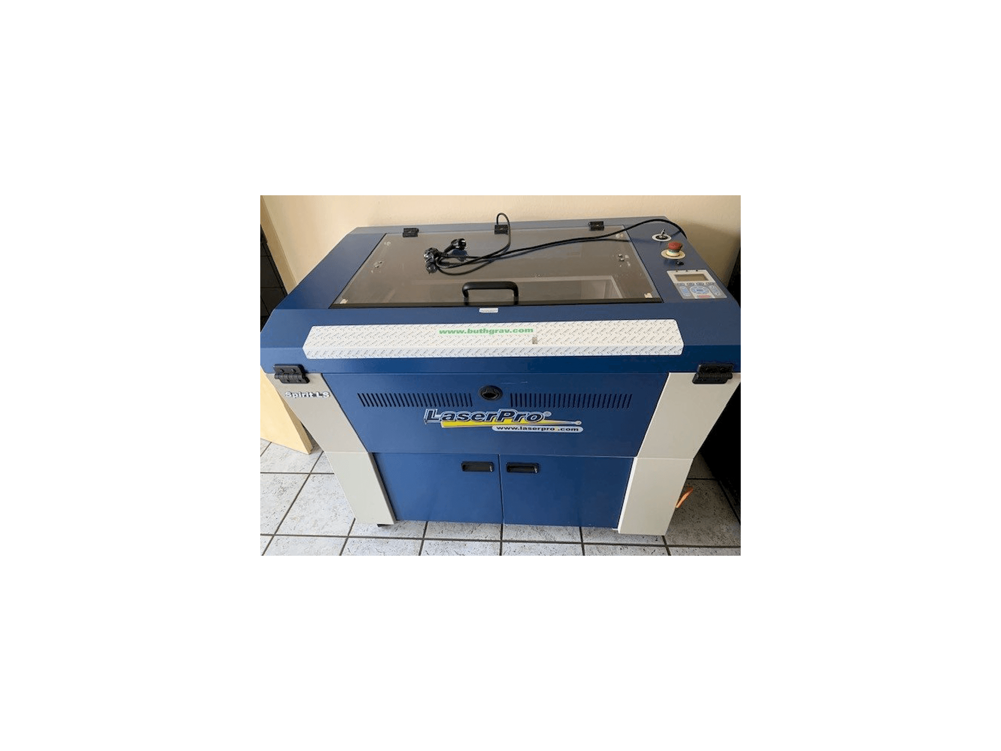 Čelní pohled na BUTH Spirit LS stroj