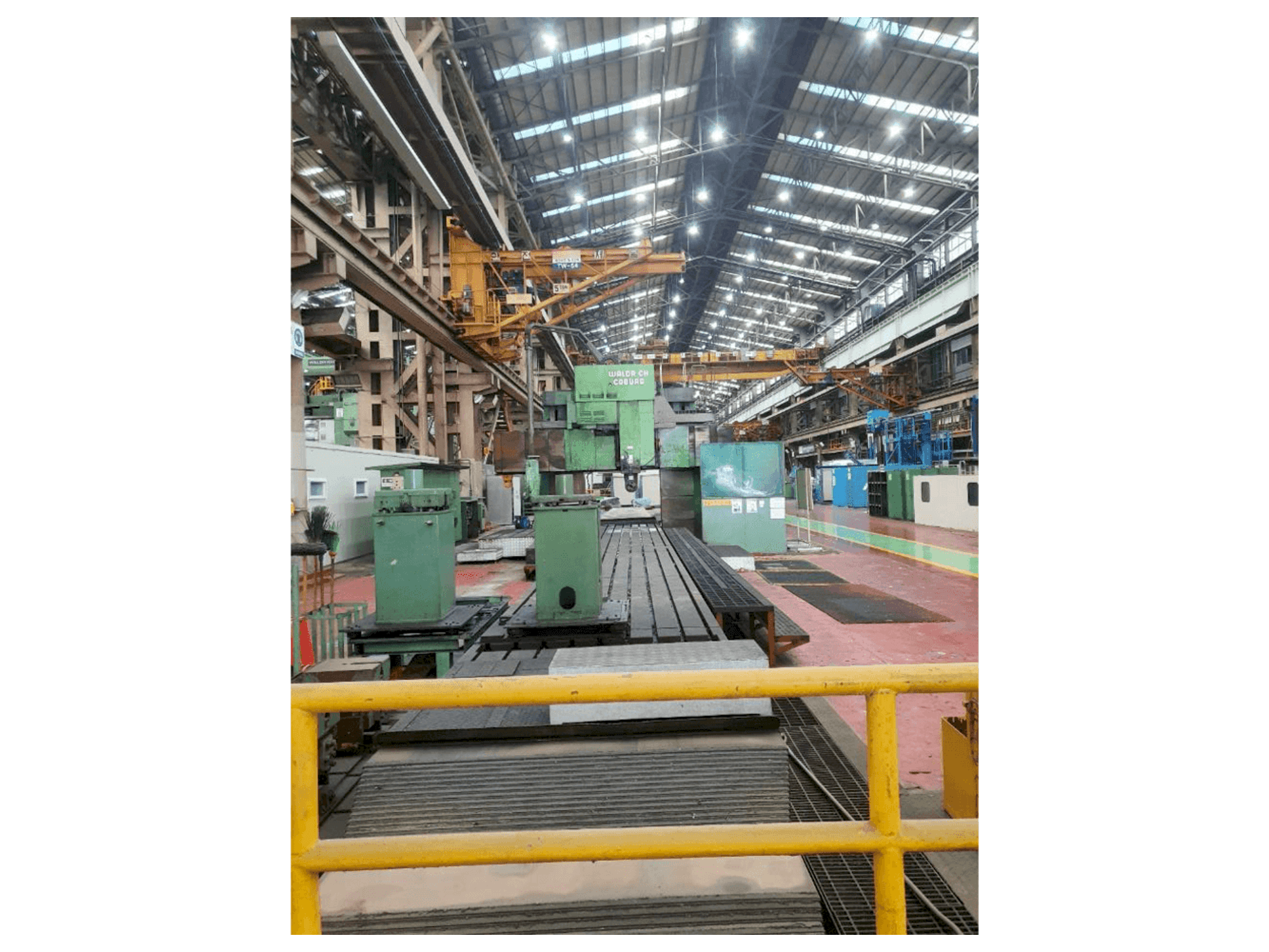 Čelní pohled na WALDRICH COBURG - stroj