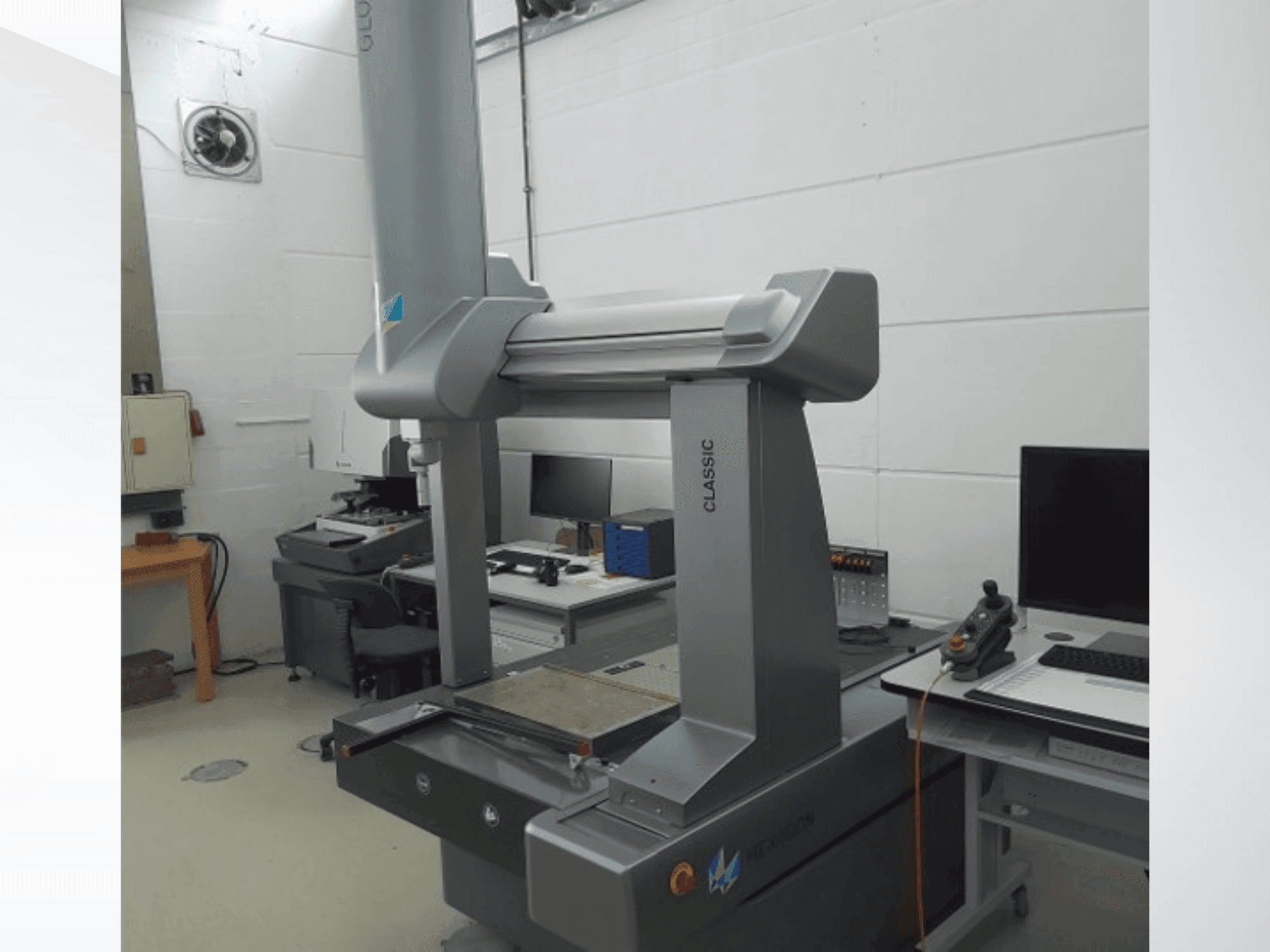 Čelní pohled na Hexagon GLOBAL CLASSIC stroj