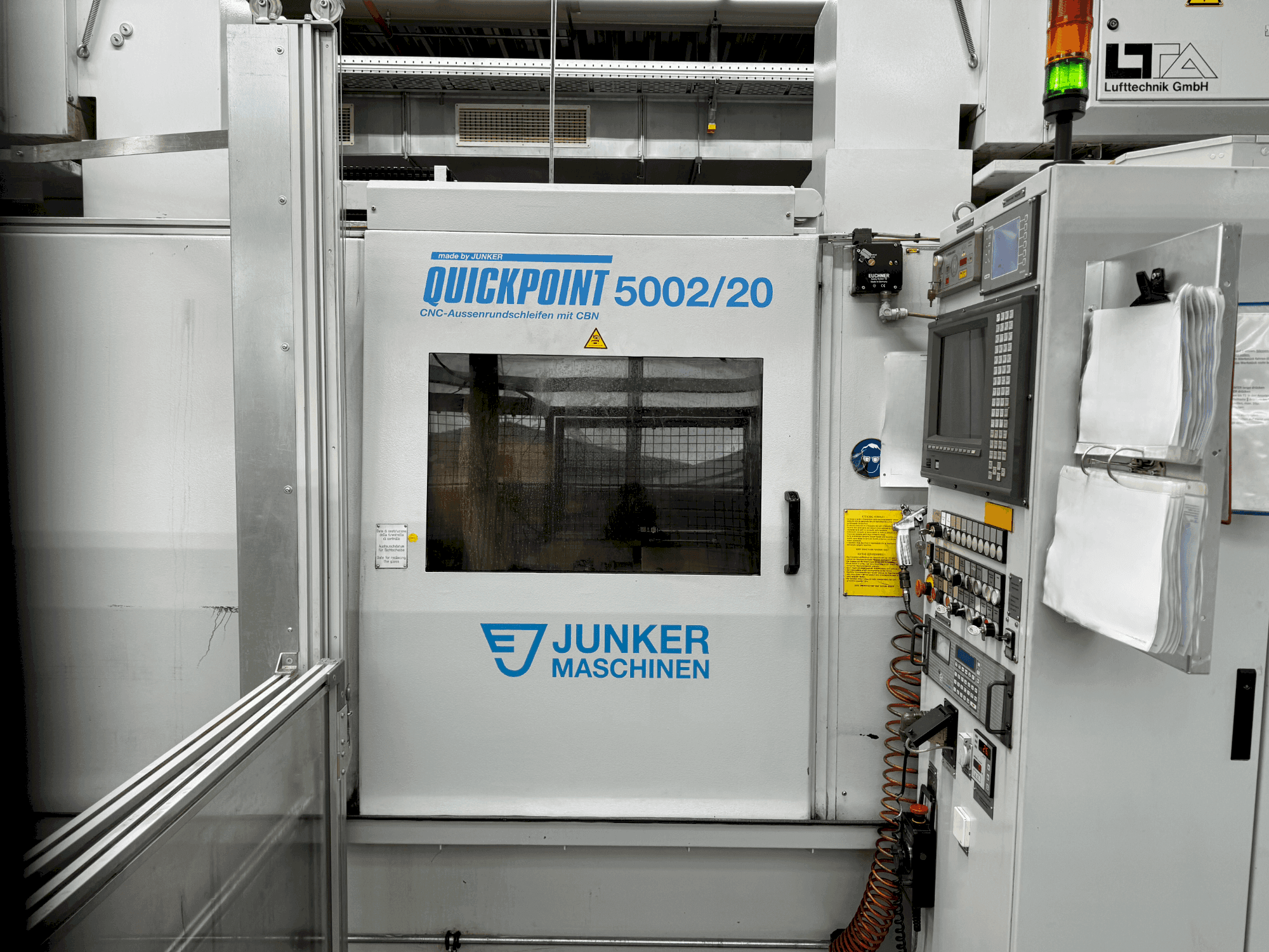Čelní pohled na JUNKER Quickpoint 5002/20 stroj