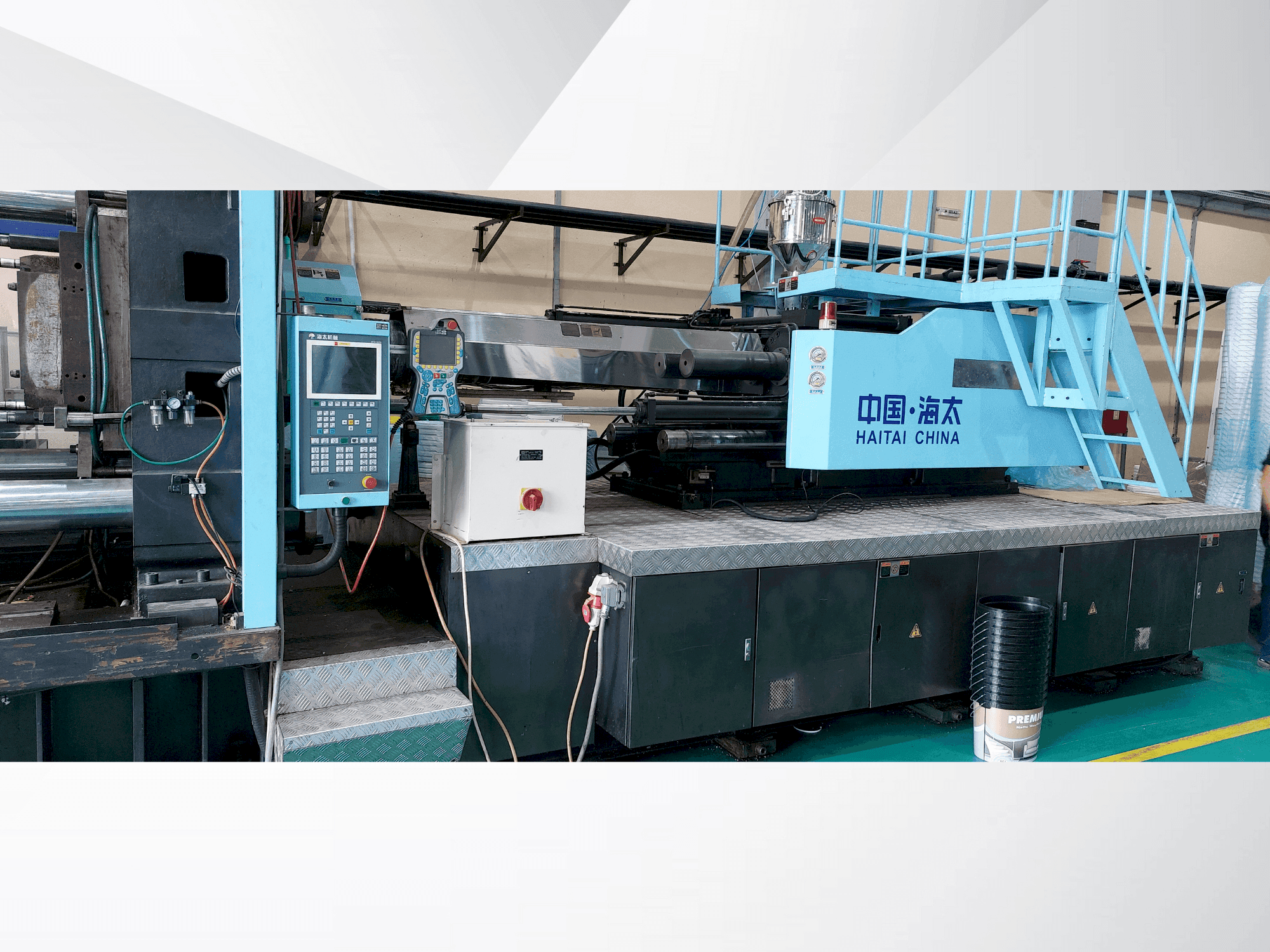 Čelní pohled na HAITAI HTW 10000 stroj