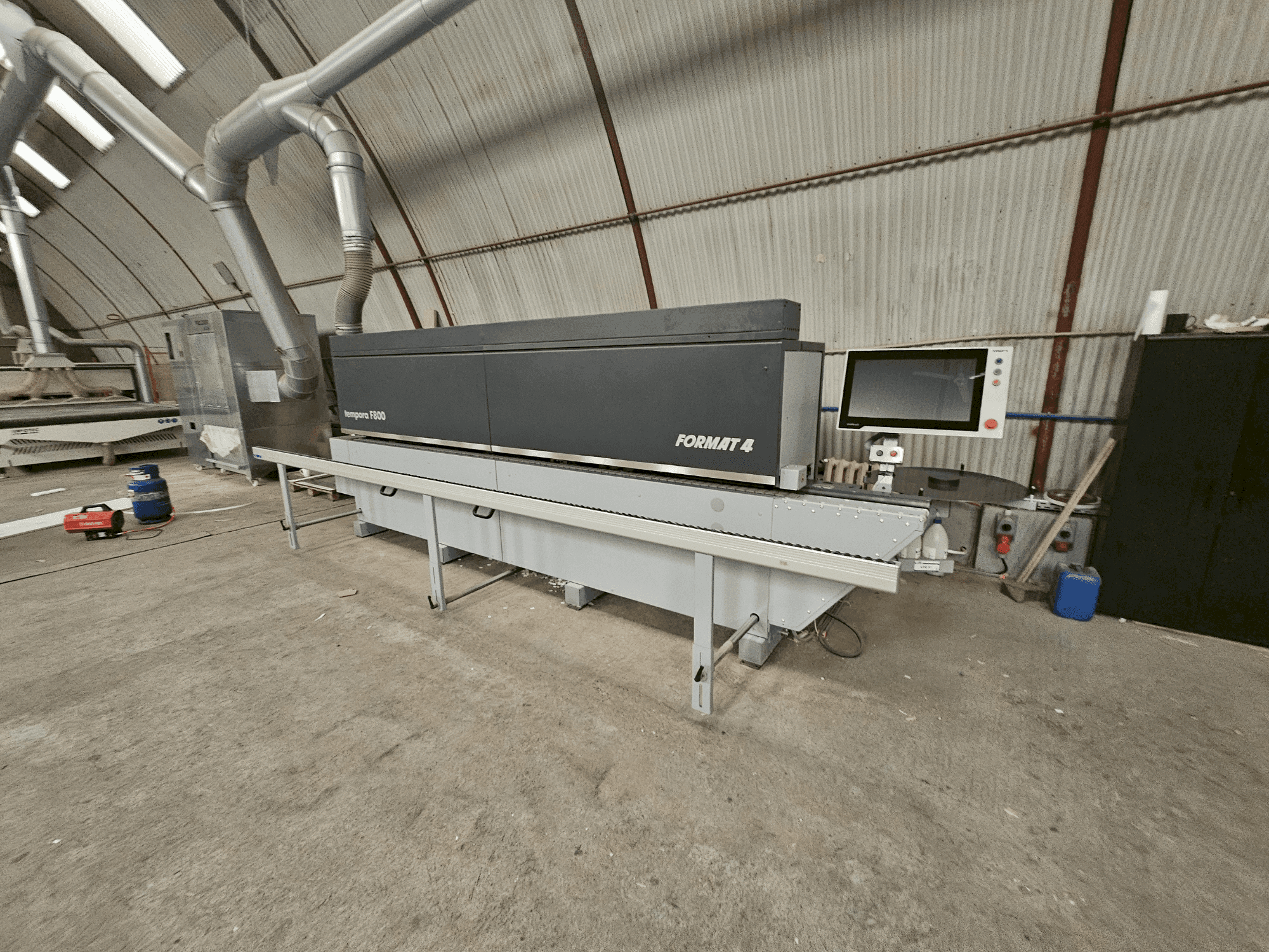 Čelní pohled na FORMAT4 Tempora F800 60.12/2 E stroj