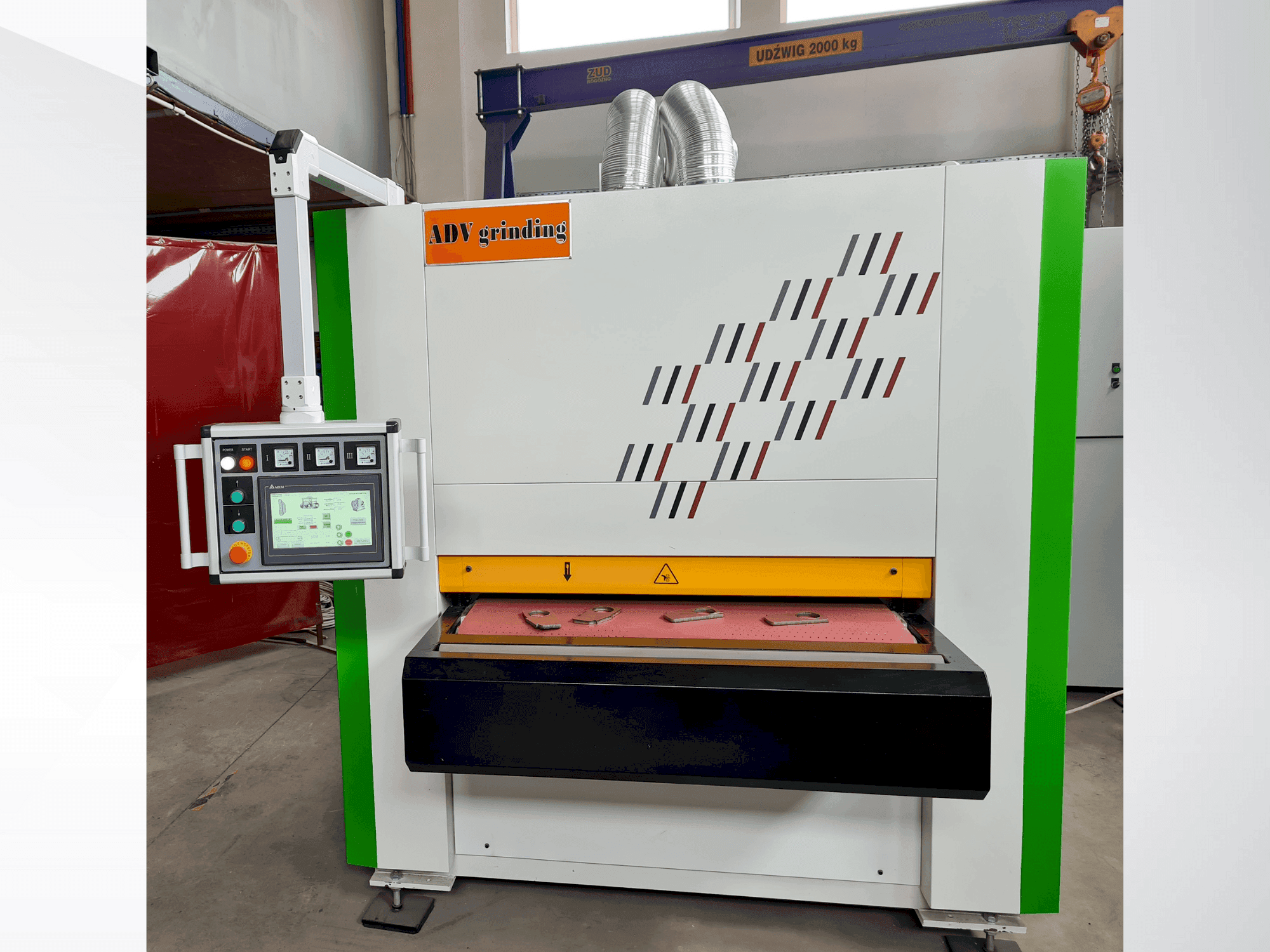 Čelní pohled na ADV 508-RW-1100 stroj