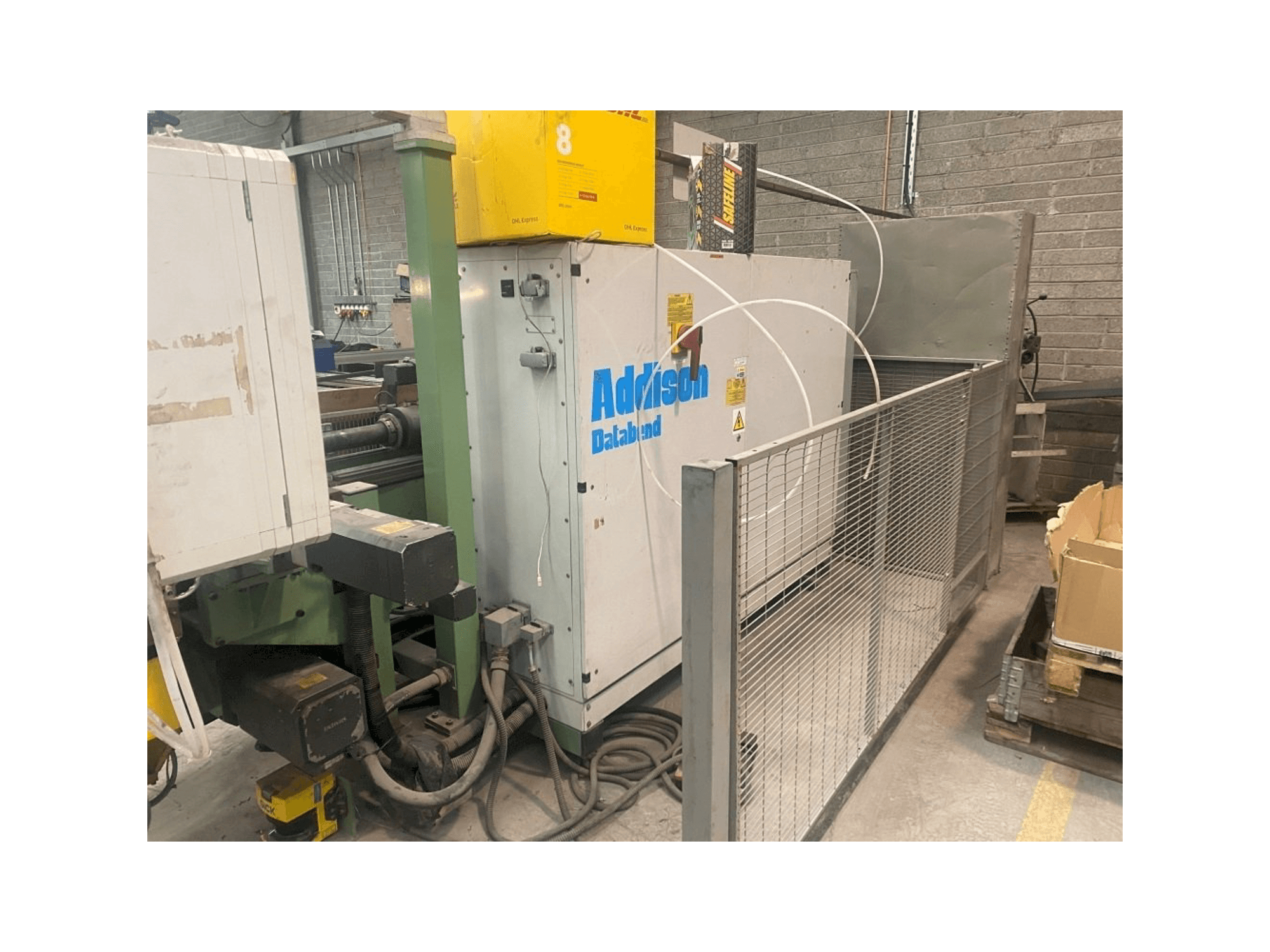 Čelní pohled na Addison DB40E stroj